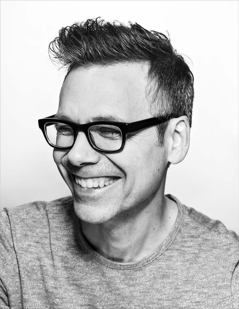 actor Eli Janney large photo