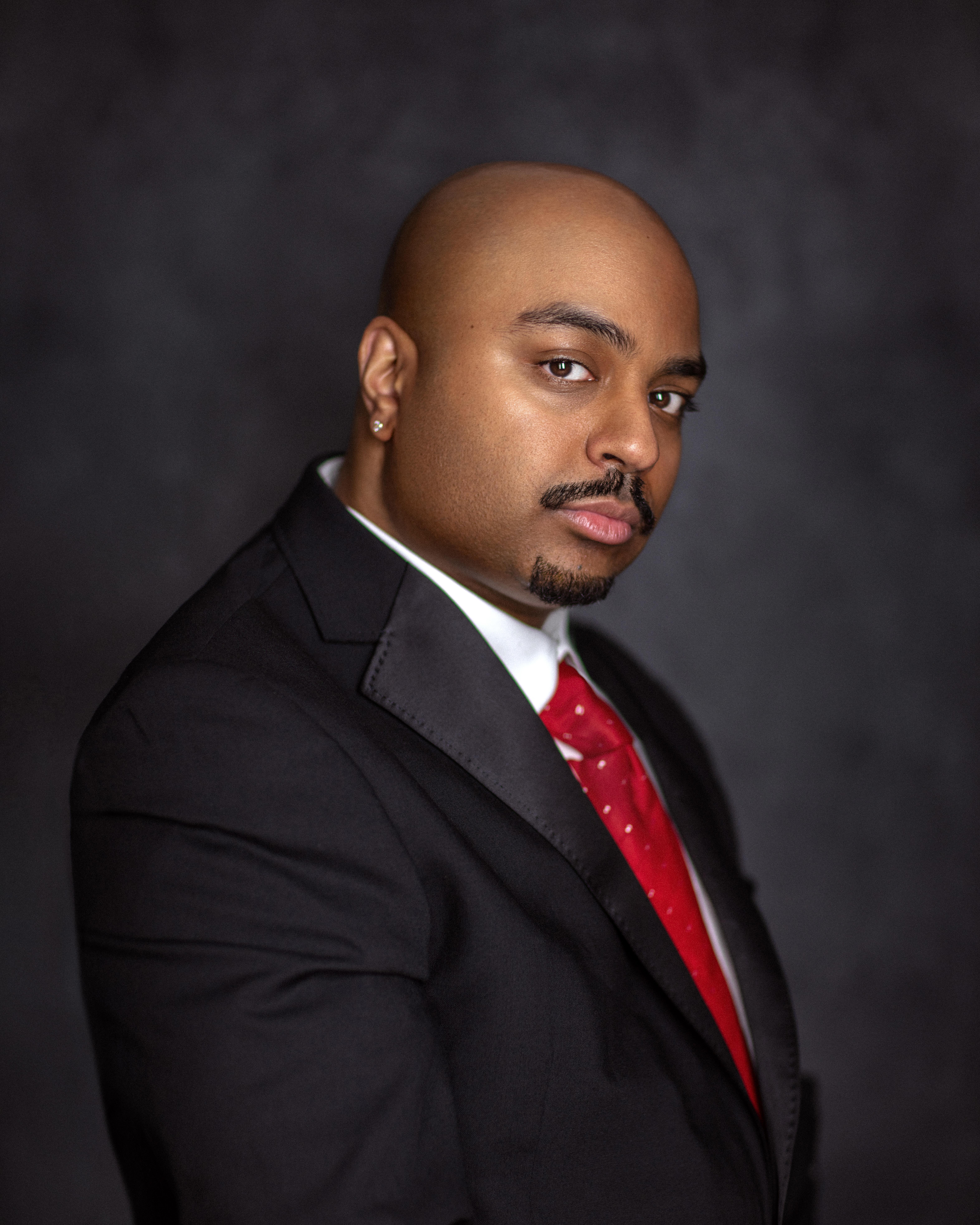 actor Nad Abdoolakhan large photo