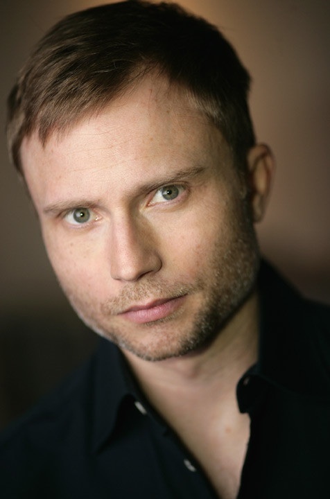 actor Paul Davee large photo