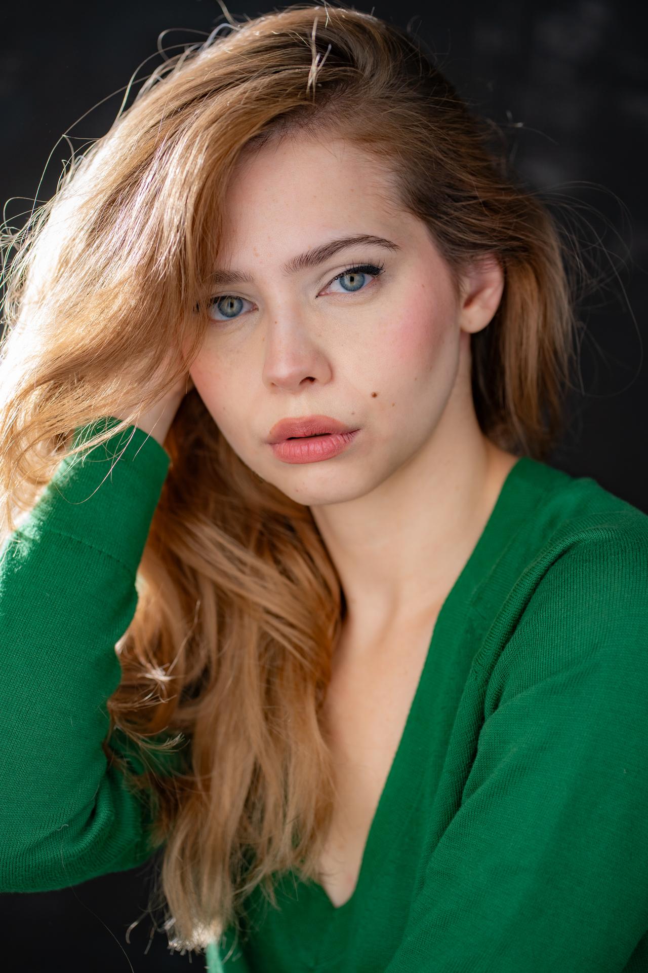 actor Abrielle Josephine Cincotti large photo