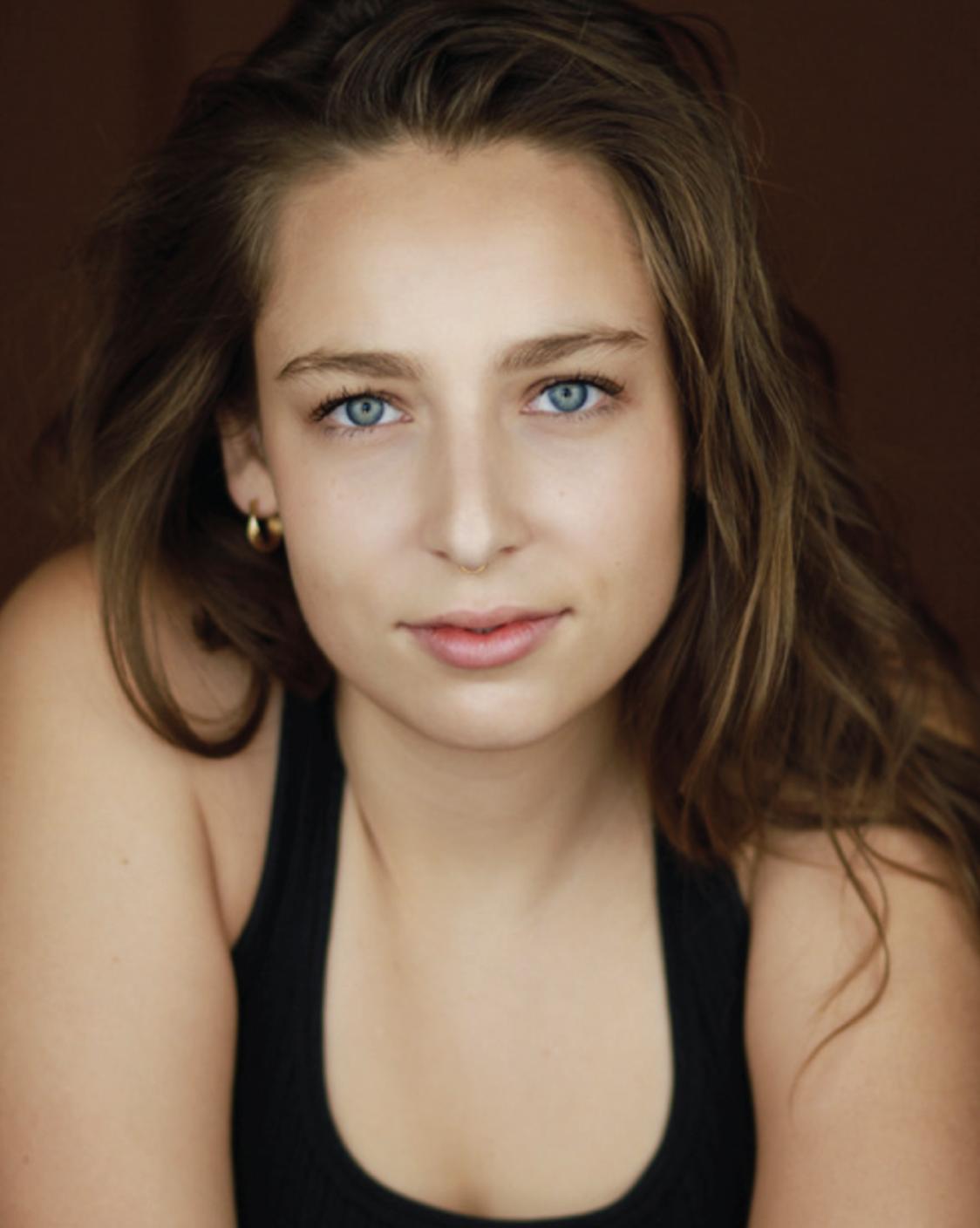 actor Emmaline Skillicorn large photo