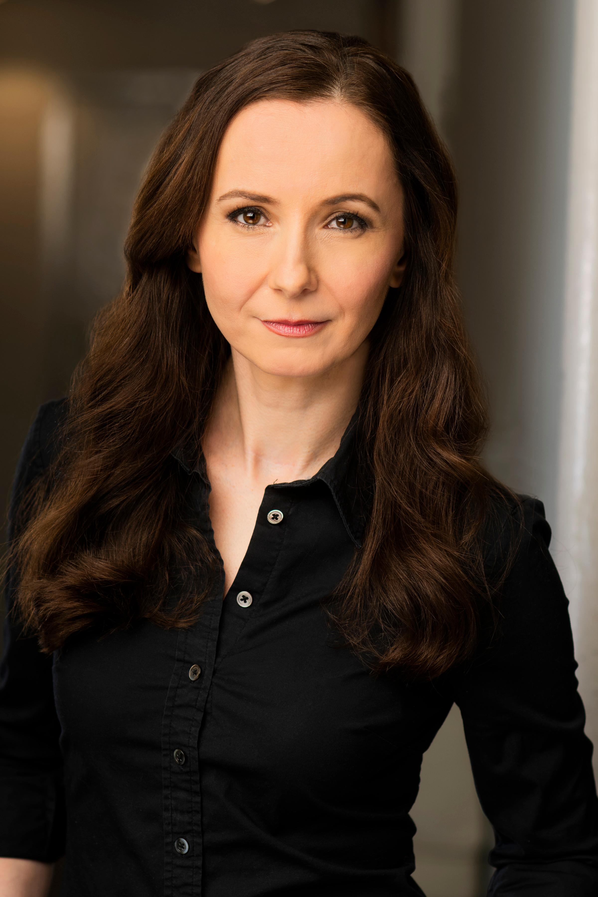 actor Joanna Haughton large photo