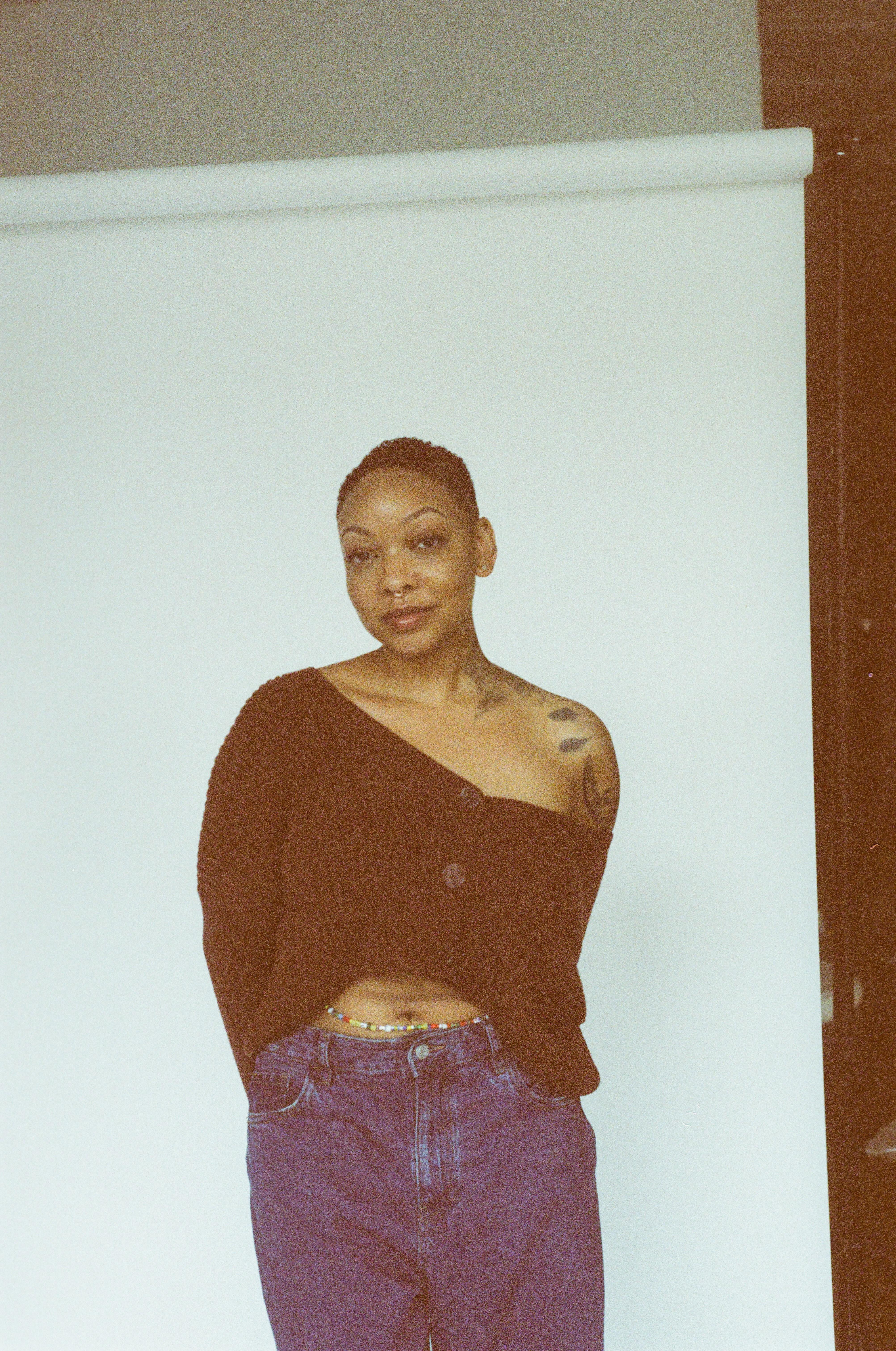 actor Zanah Thirus large photo