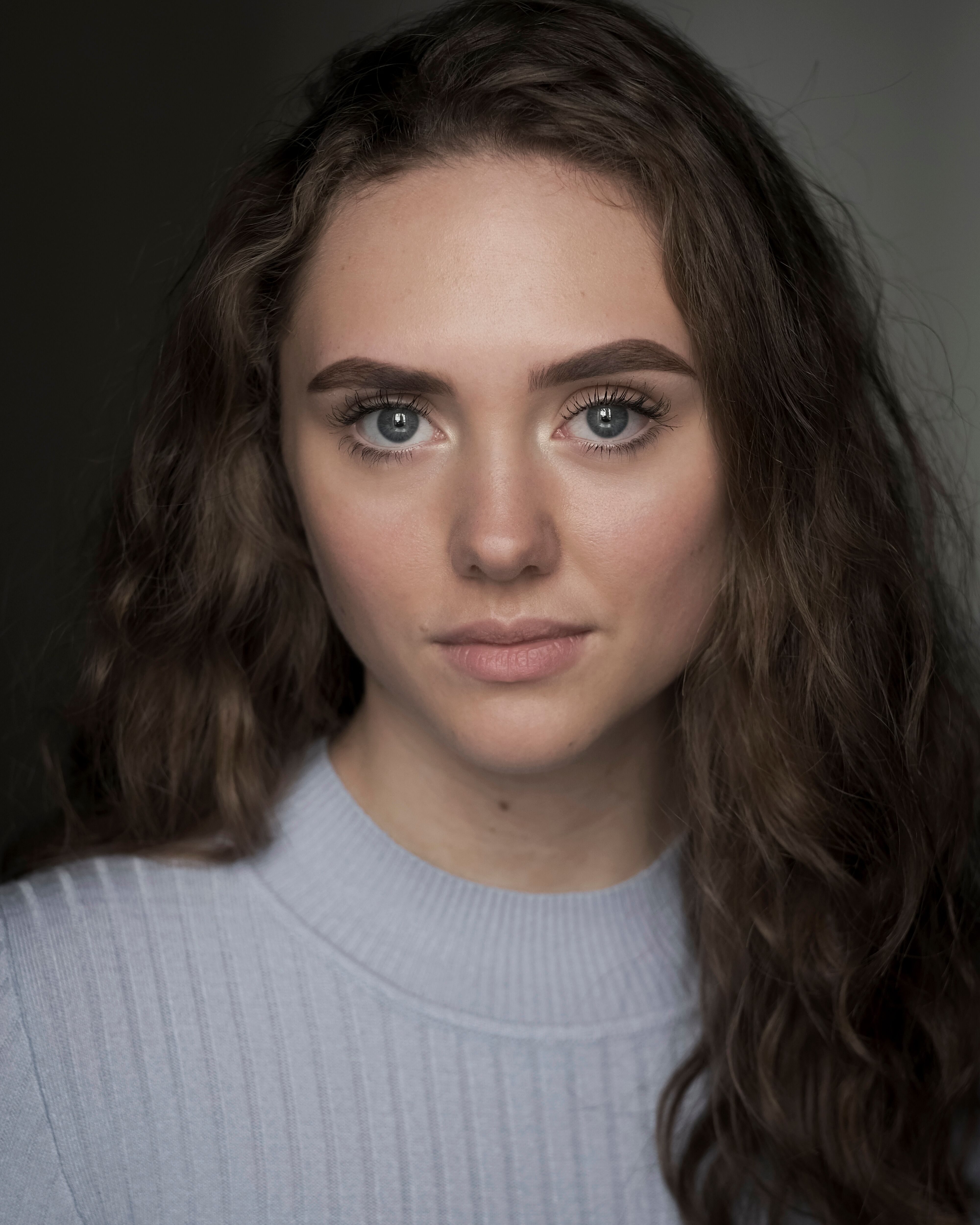 actor Lizzie Lomas large photo