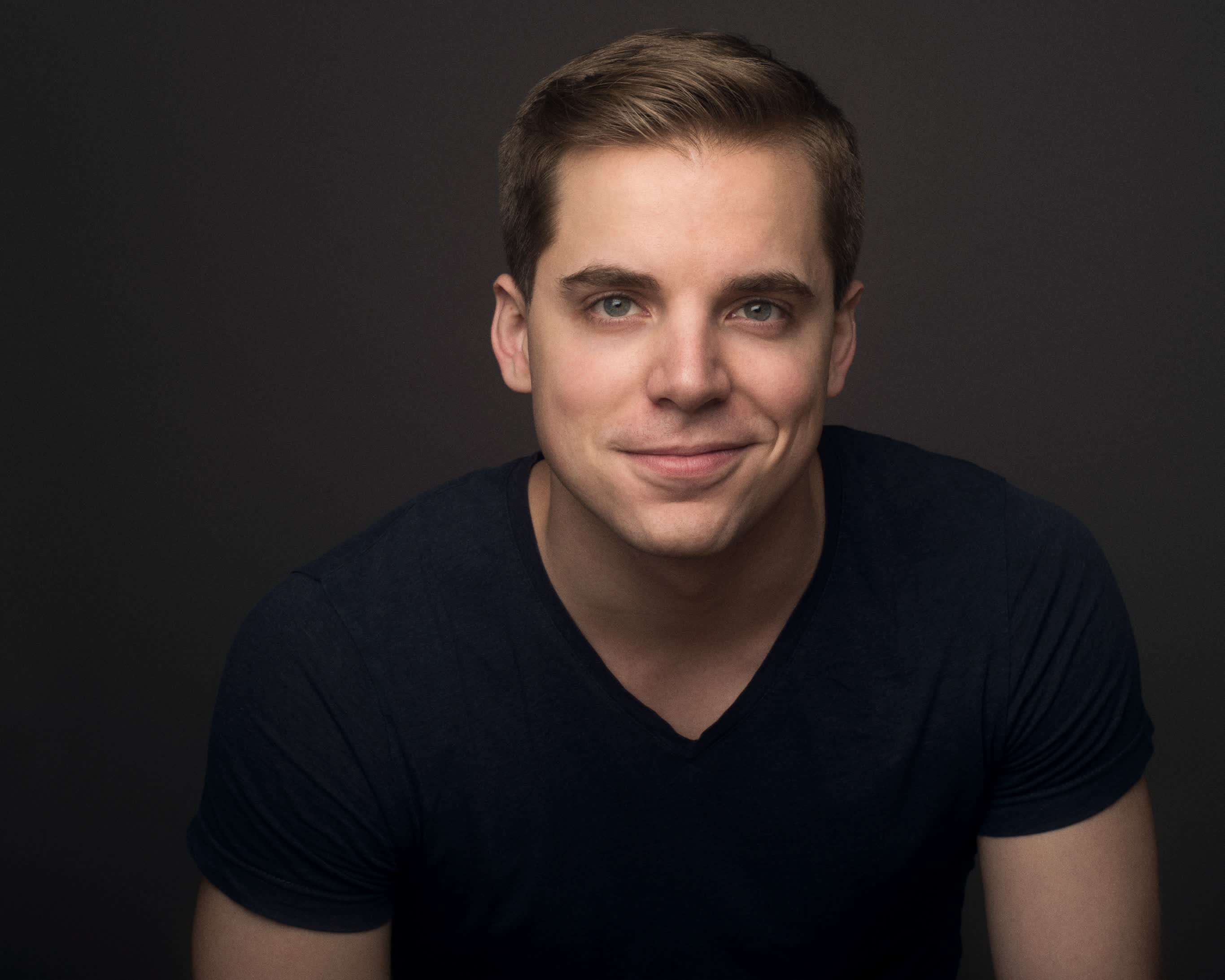 actor Anthony Sagaria large photo