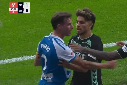 [Highlights] Players from both sides clash, Antony and Puado each shown a yellow card