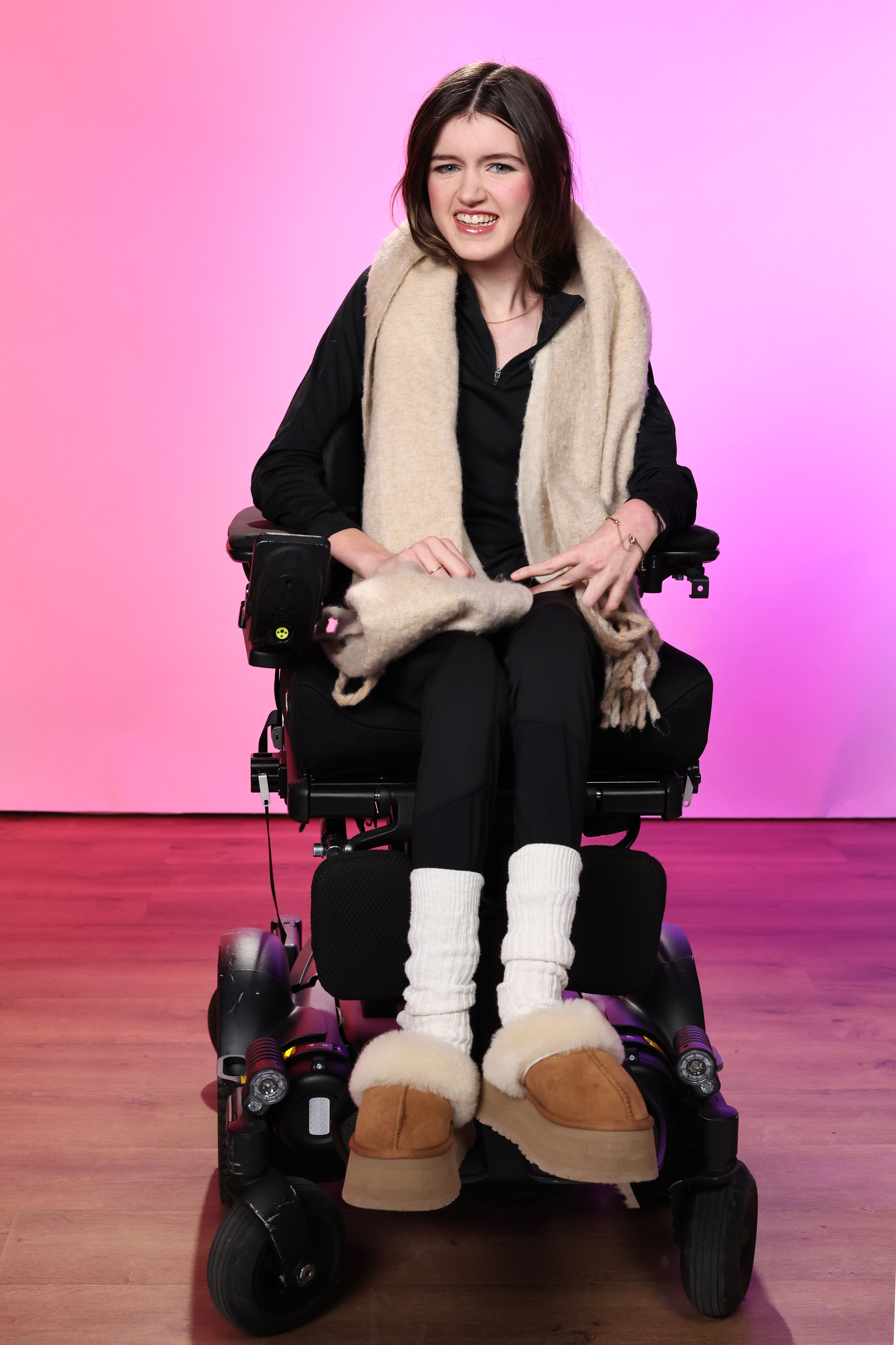 actor Phoebe-Rae Taylor large photo