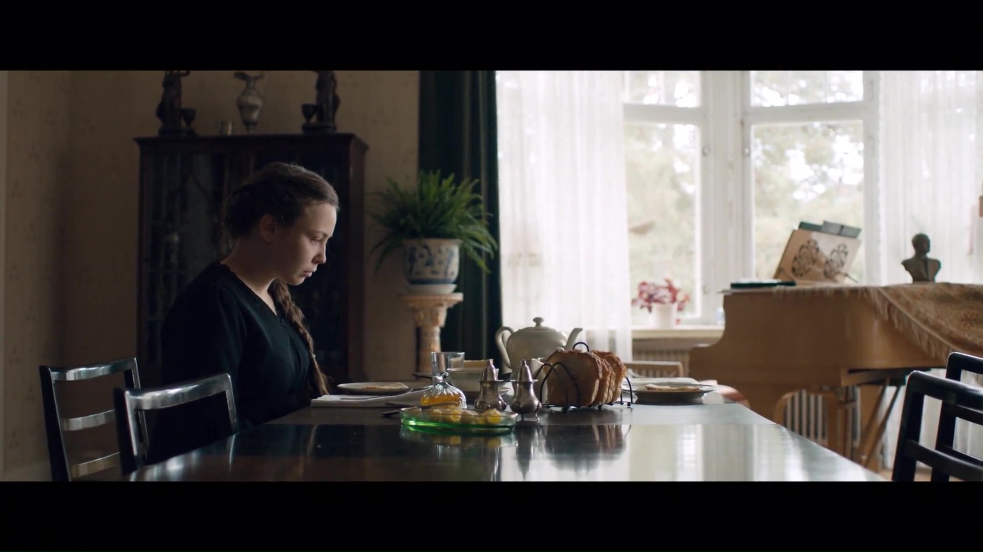 actor Lene Cecilia Sparrok large photo