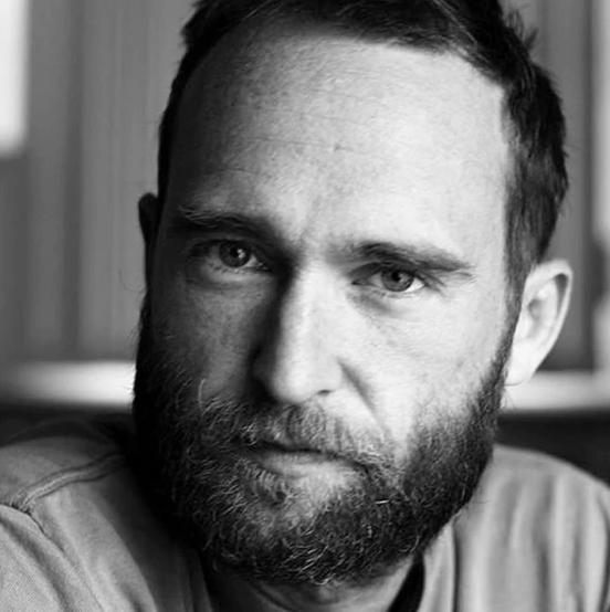 actor Craig Downing large photo