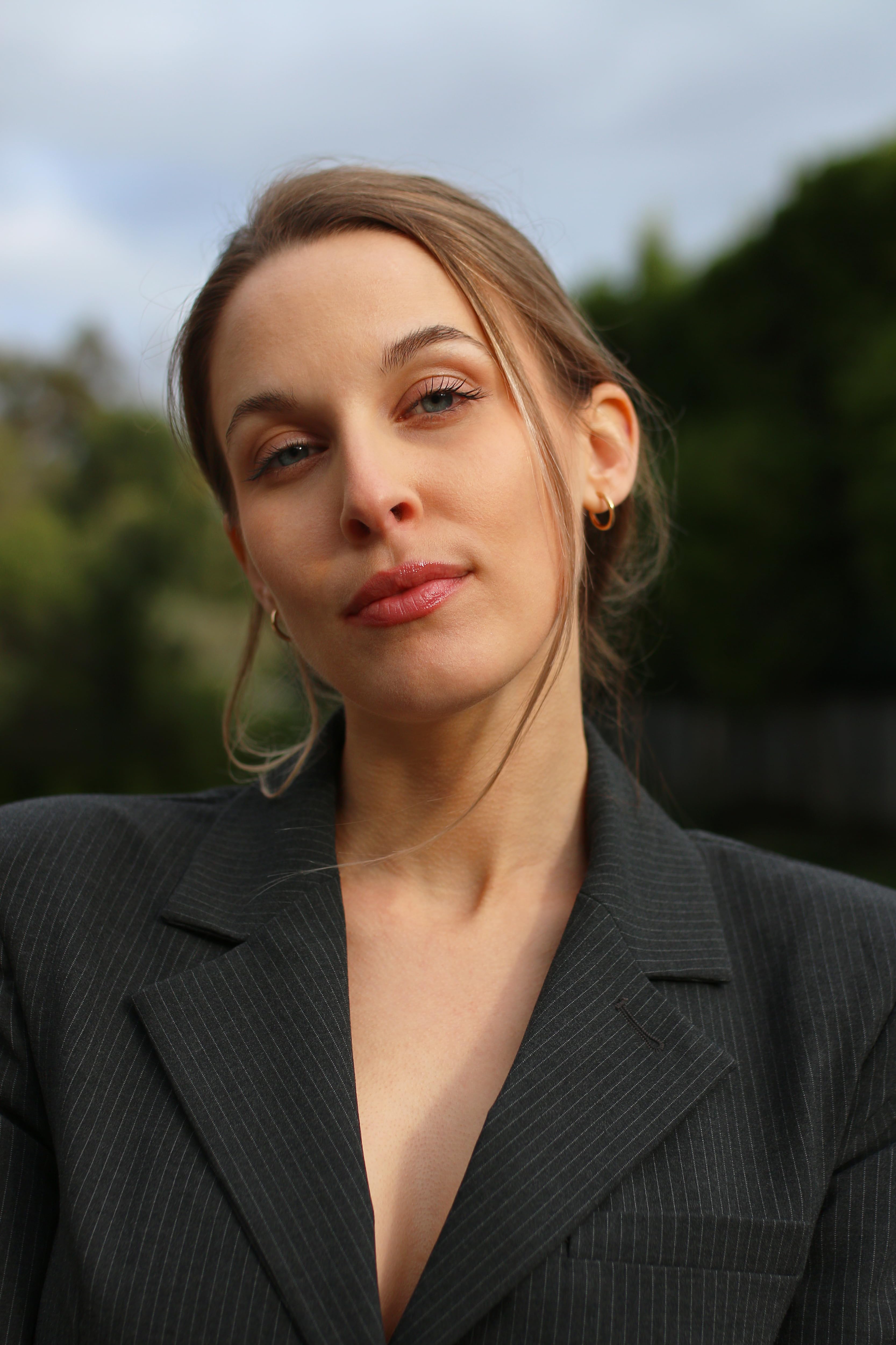 actor Sára Gellért large photo