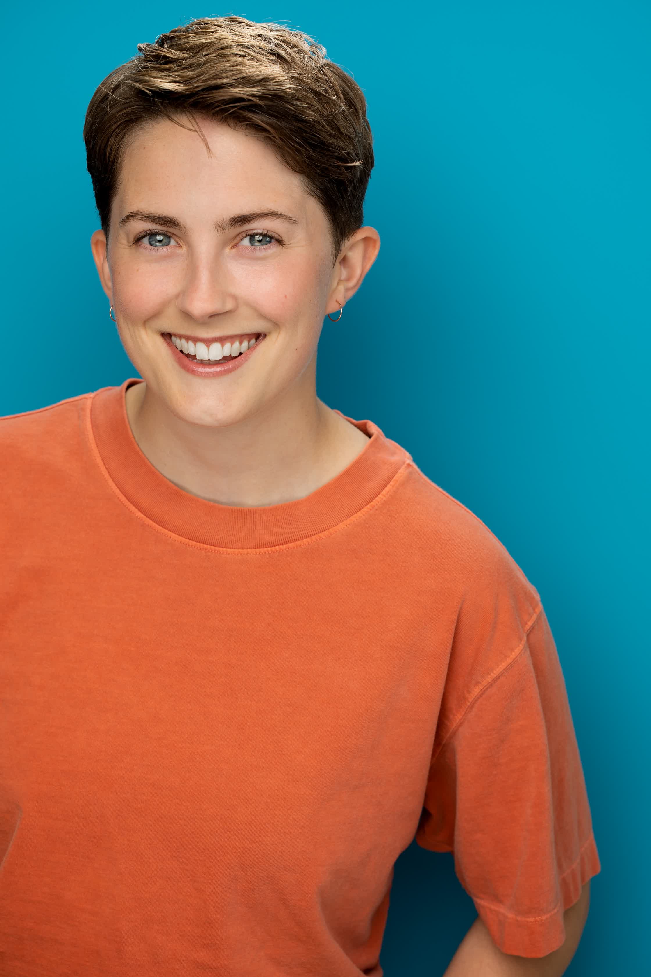 actor Jenna McDonald large photo