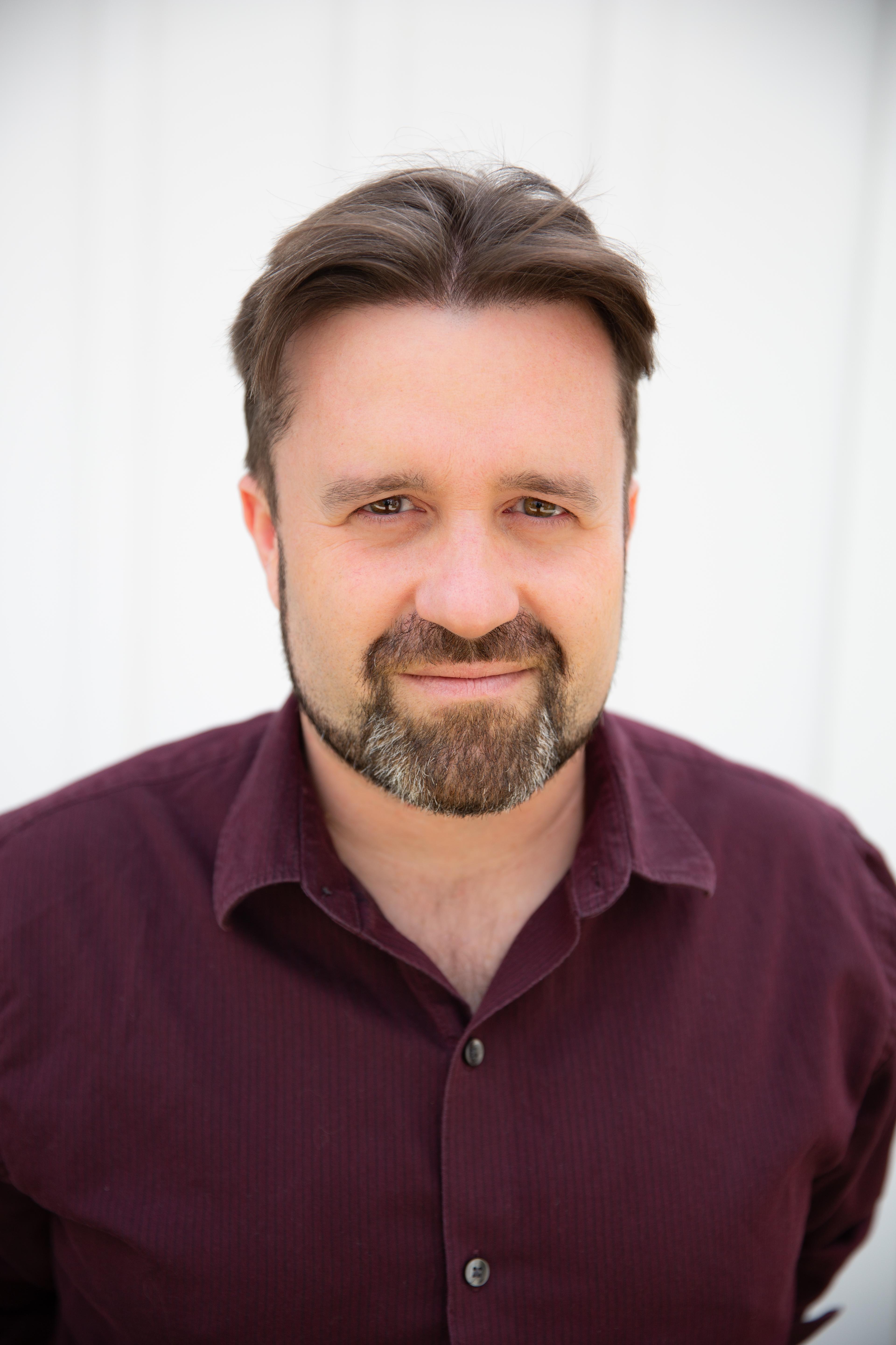 actor Desmond Aldridge large photo