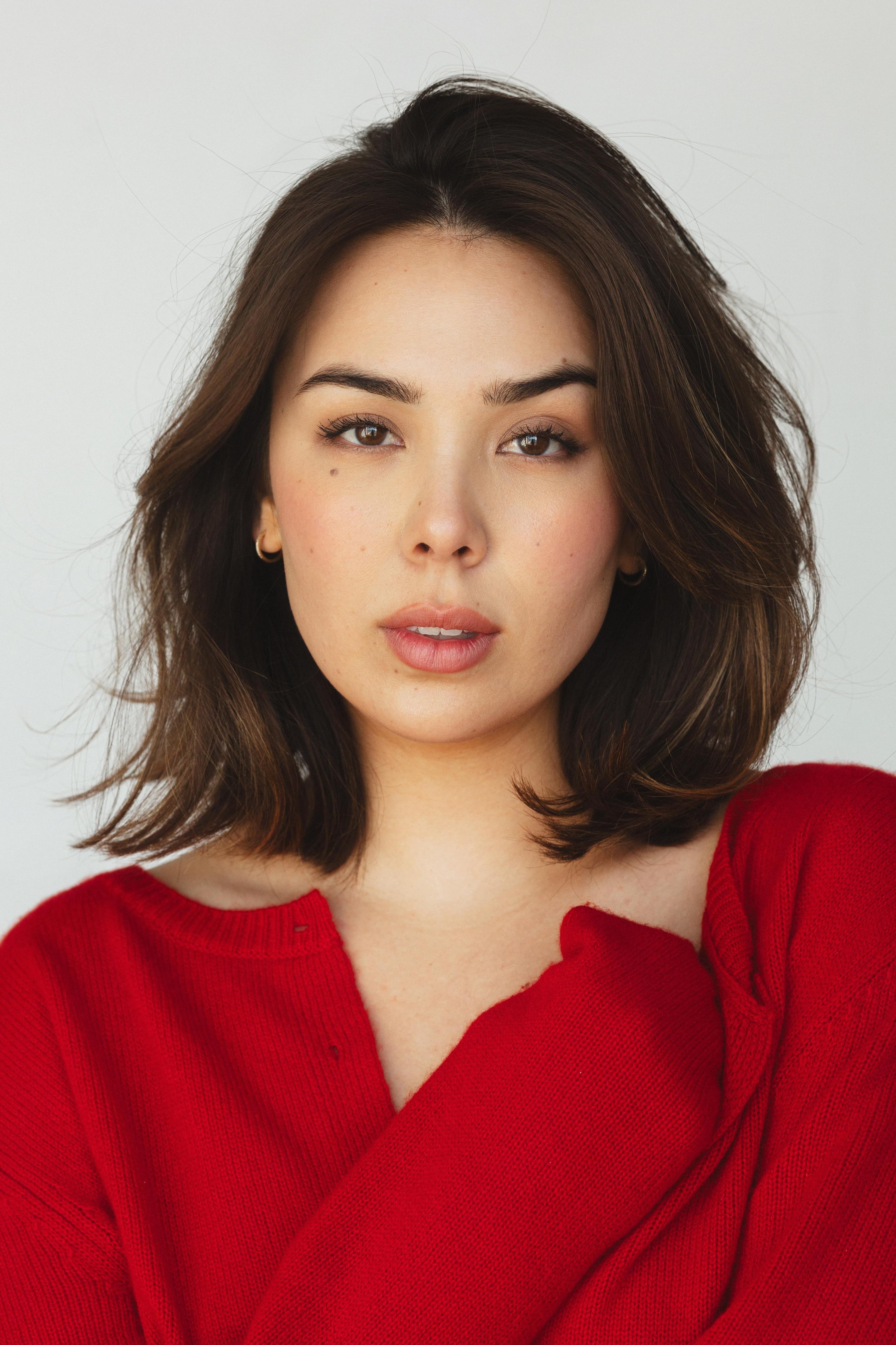 actor Julia Harriman large photo