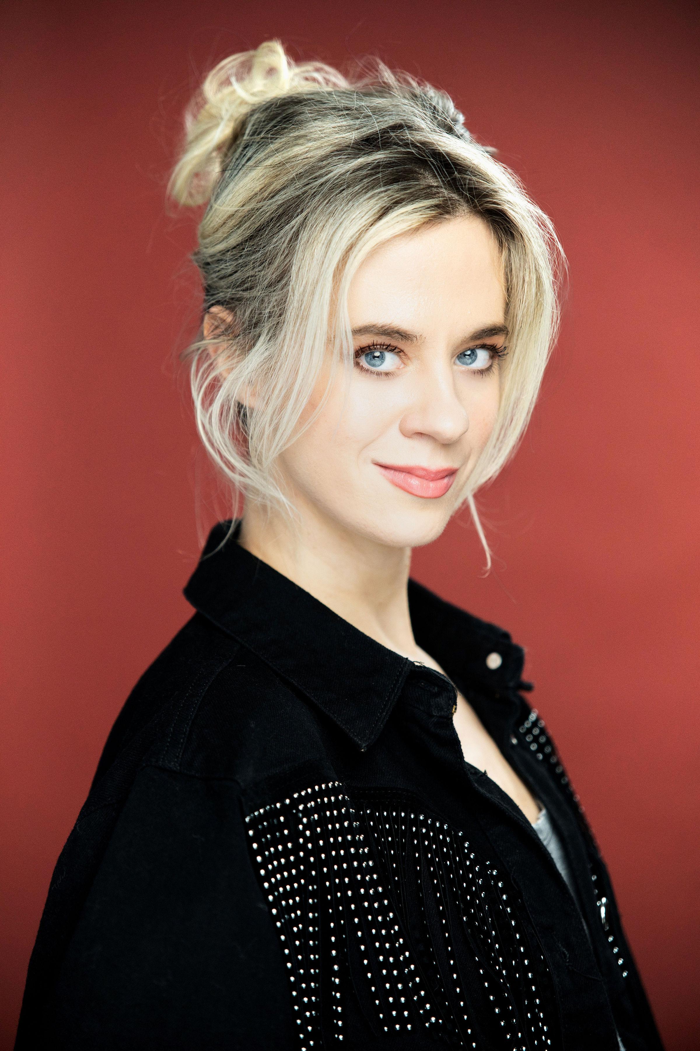 actor Sasha K. Gordon large photo