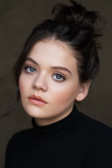 actor Shanti Corbeil-Gauvreau large photo