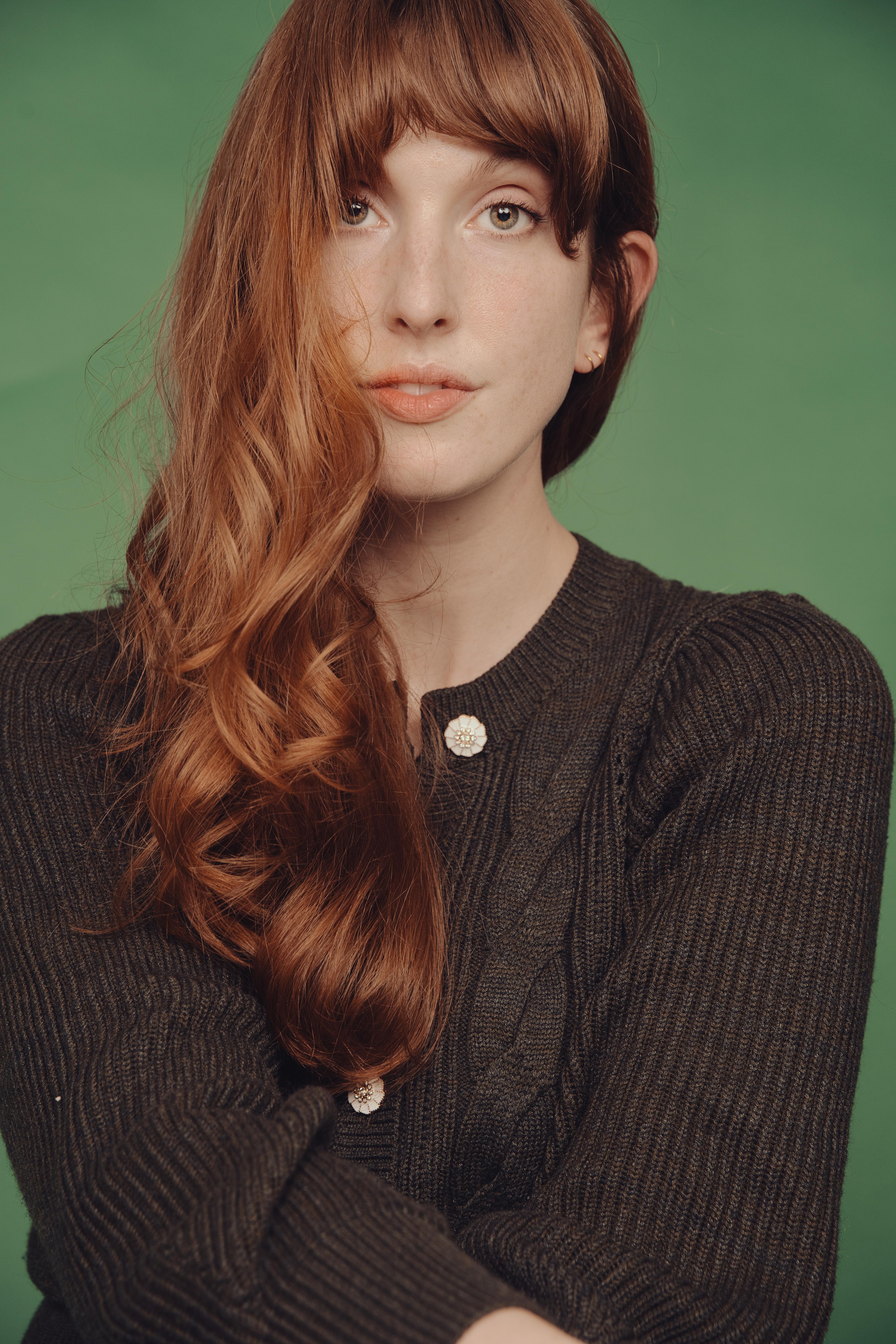 actor Erin DeCoursey large photo