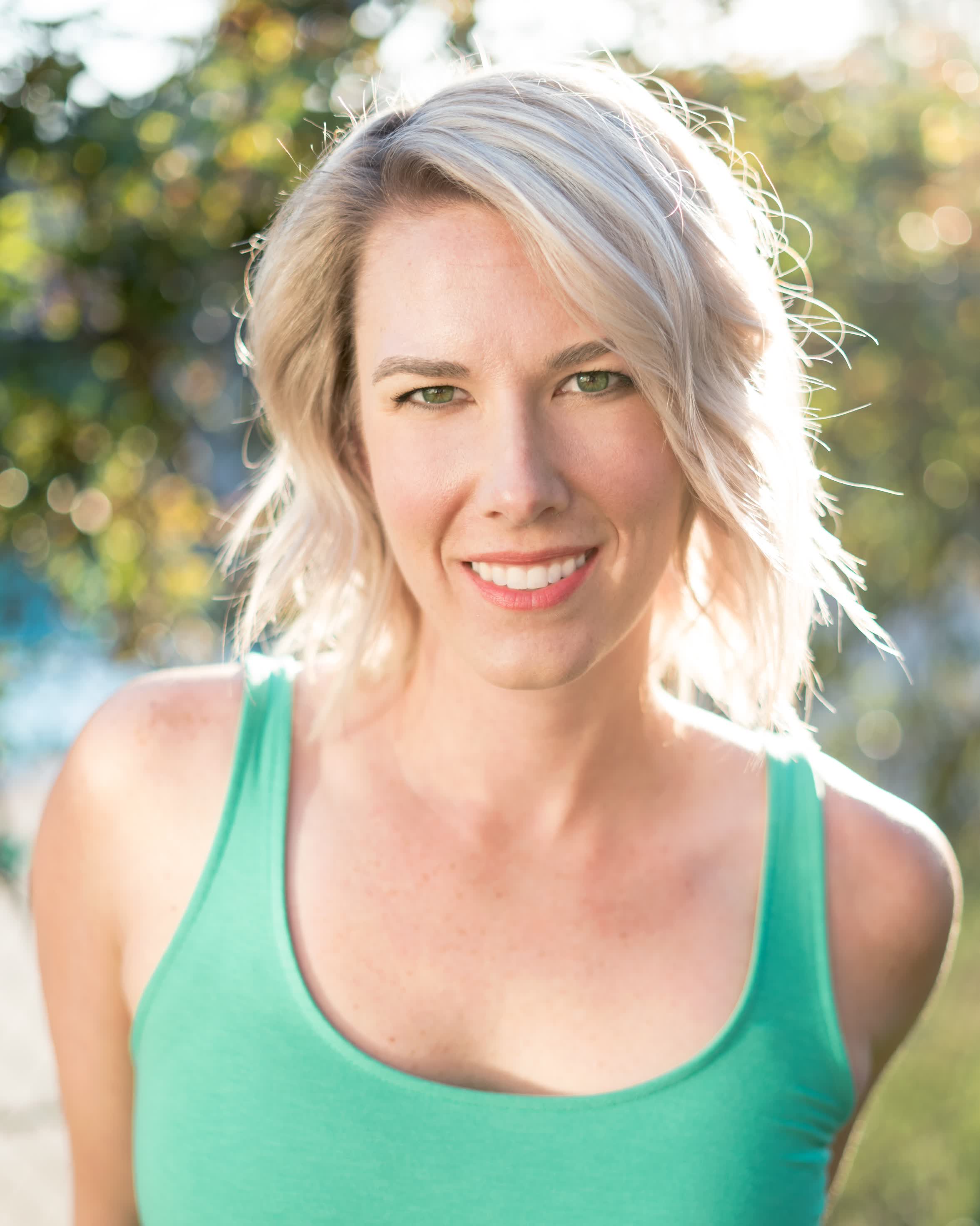 actor Amy Doyle large photo