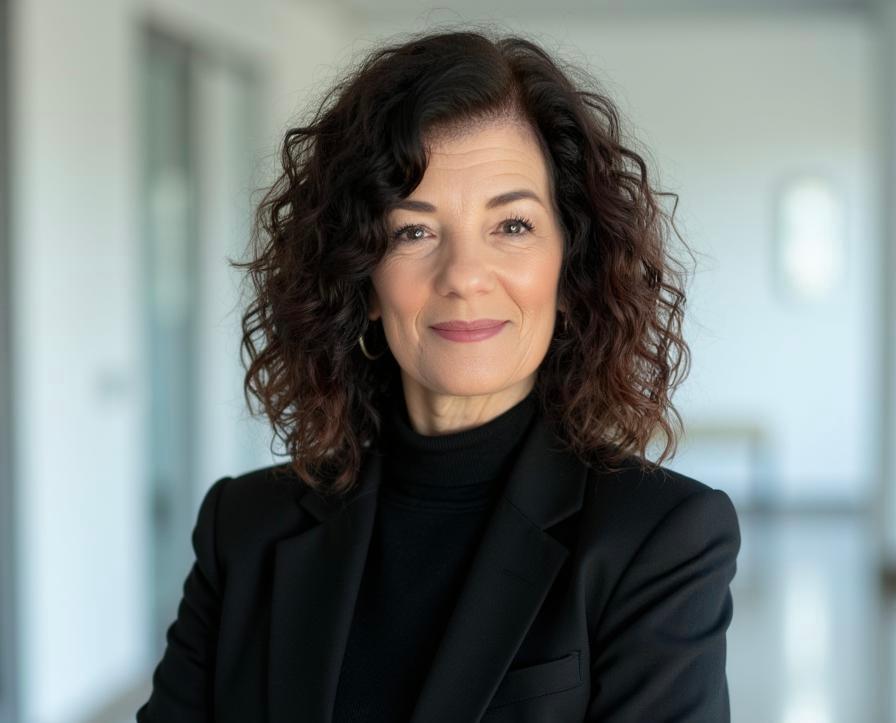 actor Lisa Tirone King large photo