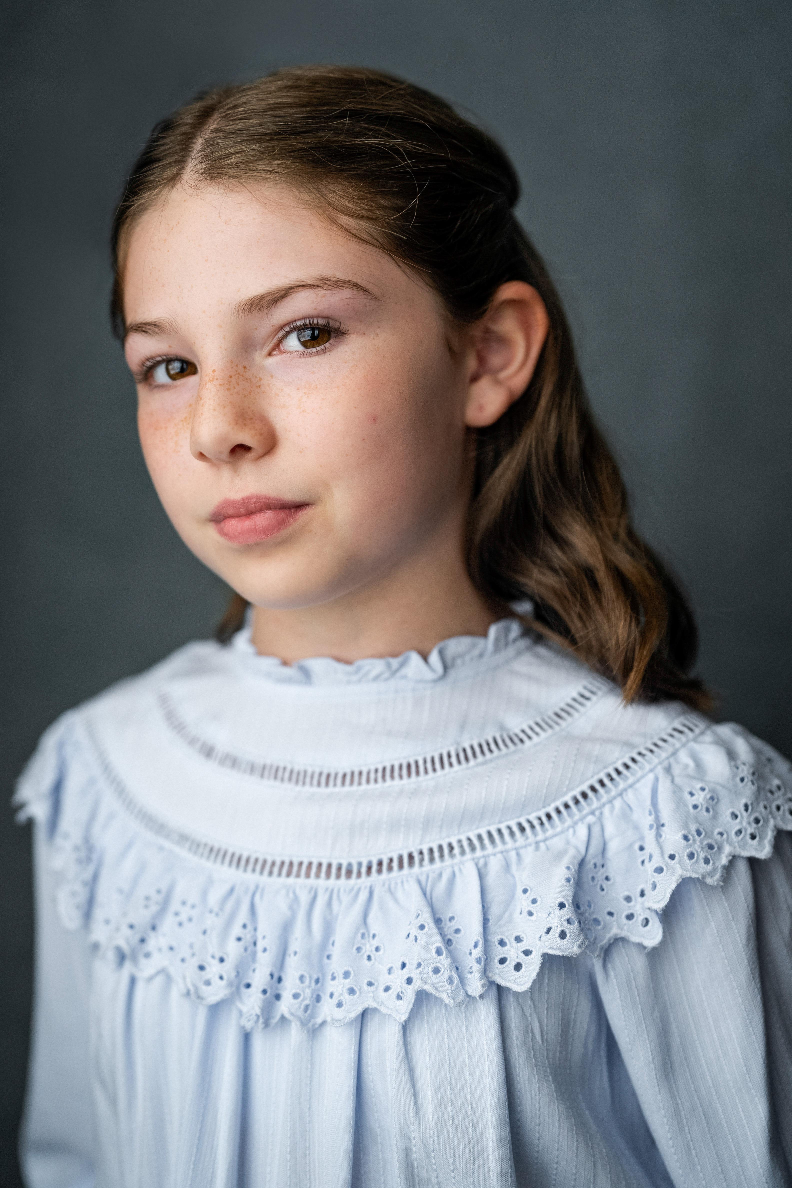 actor Thea Achillea large photo