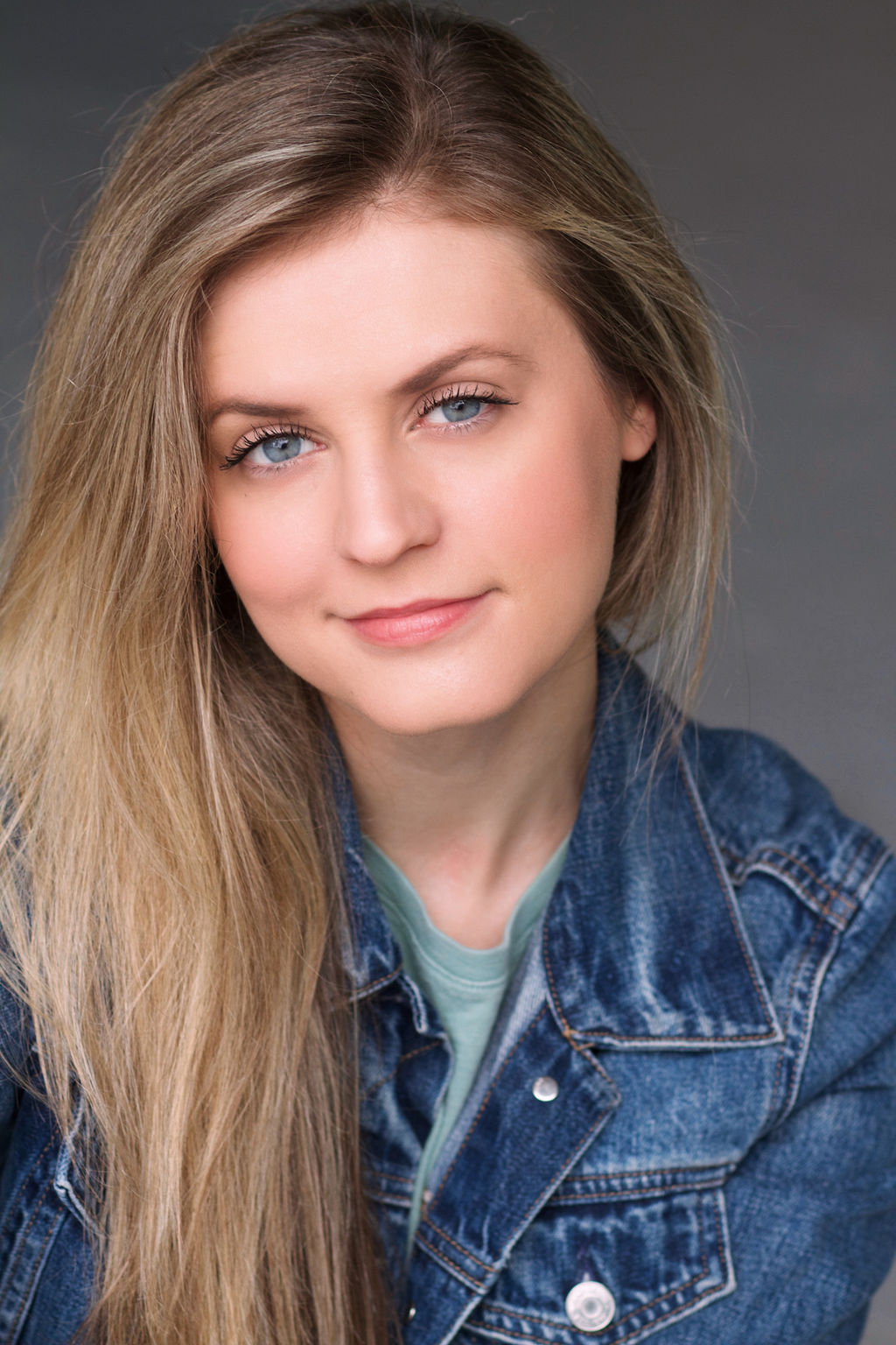 actor Grace Elizabeth Andrews large photo