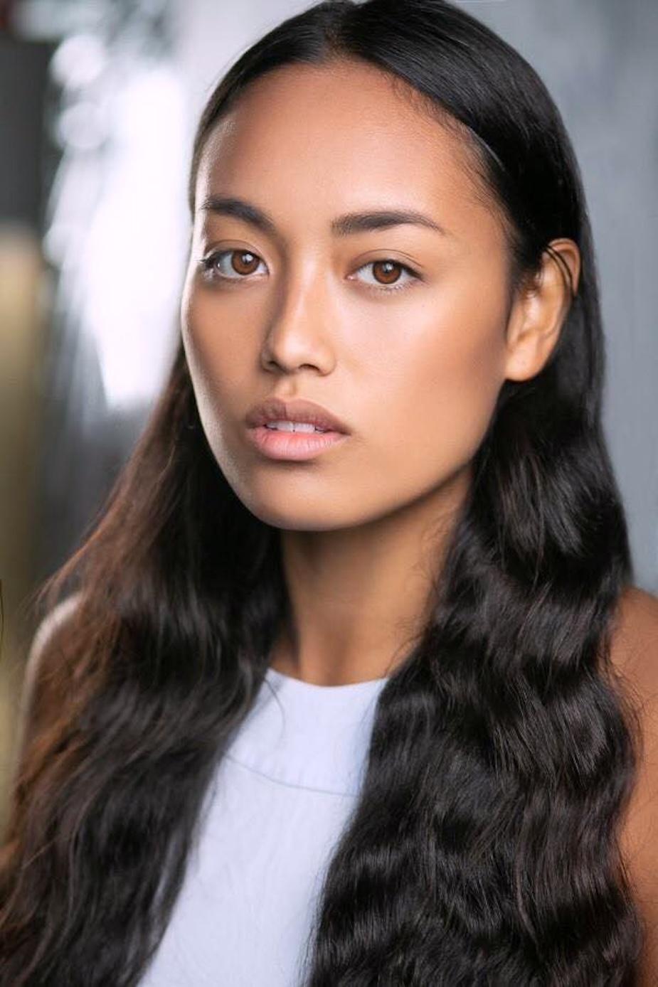 actor Izzy Jones large photo