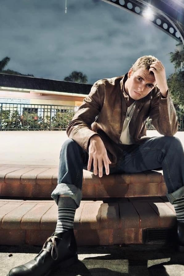 actor Oliver Bartolomeo large photo