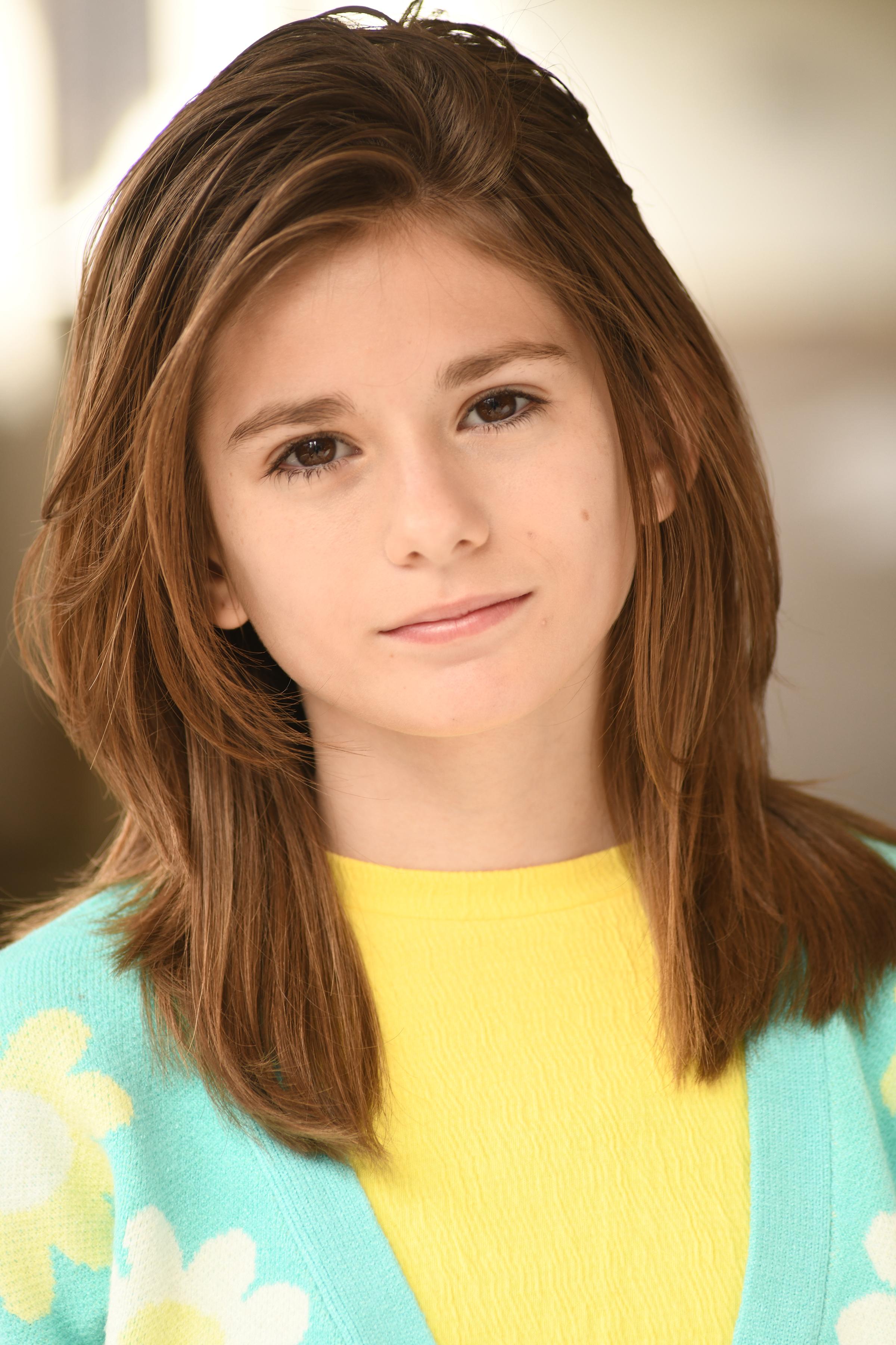 actor Keeley Begeman large photo