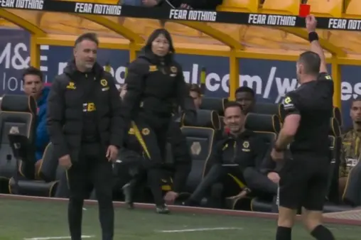 [Red Card] Unwise! Wolves manager Pereira sent off directly by referee for complaining on the sidelines
