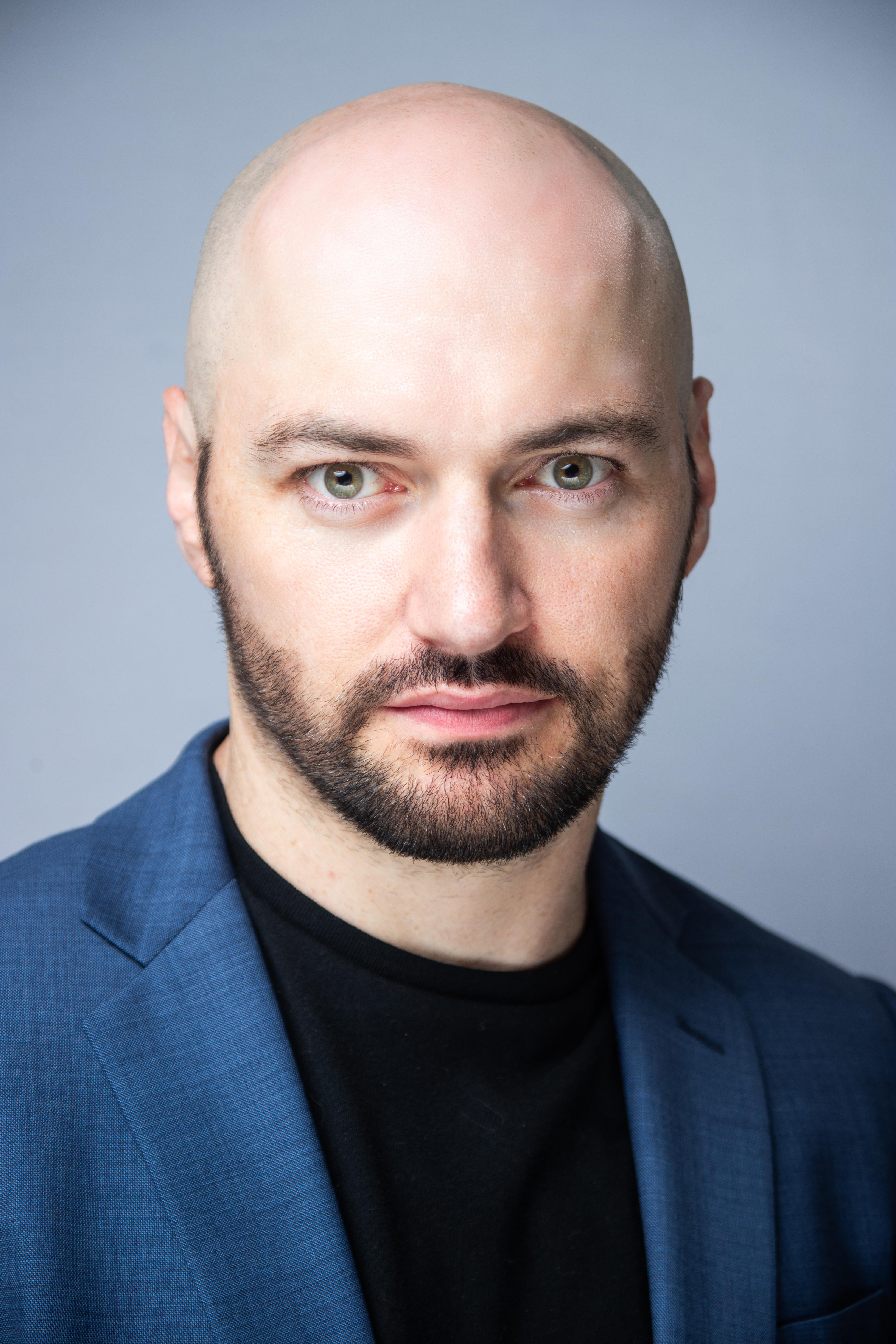 actor Isaak Wells large photo