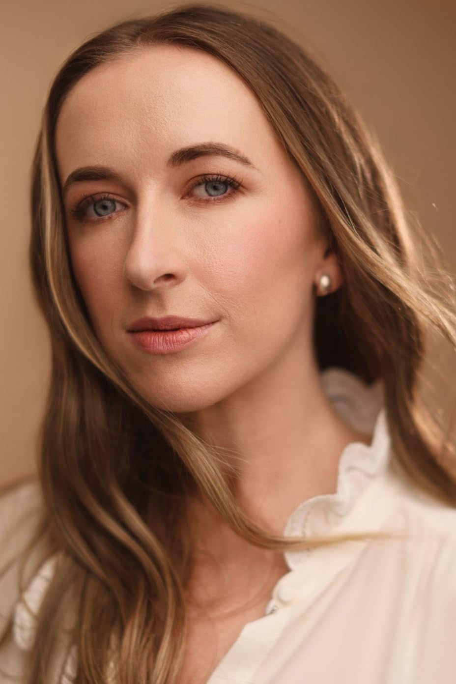 actor Siobhan Connors large photo