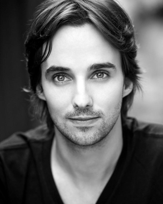 actor Robert Rees large photo