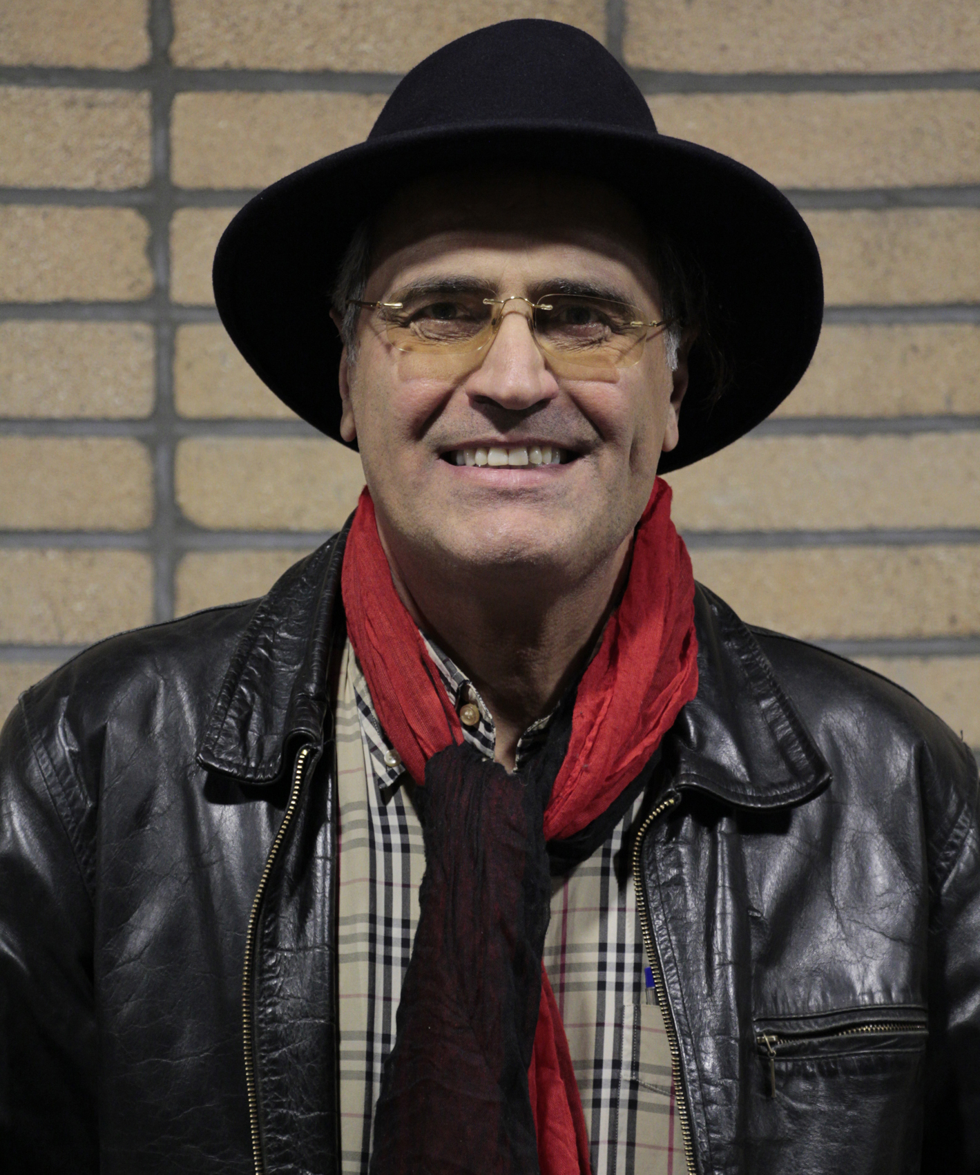 actor Behzad Khodaveisi large photo