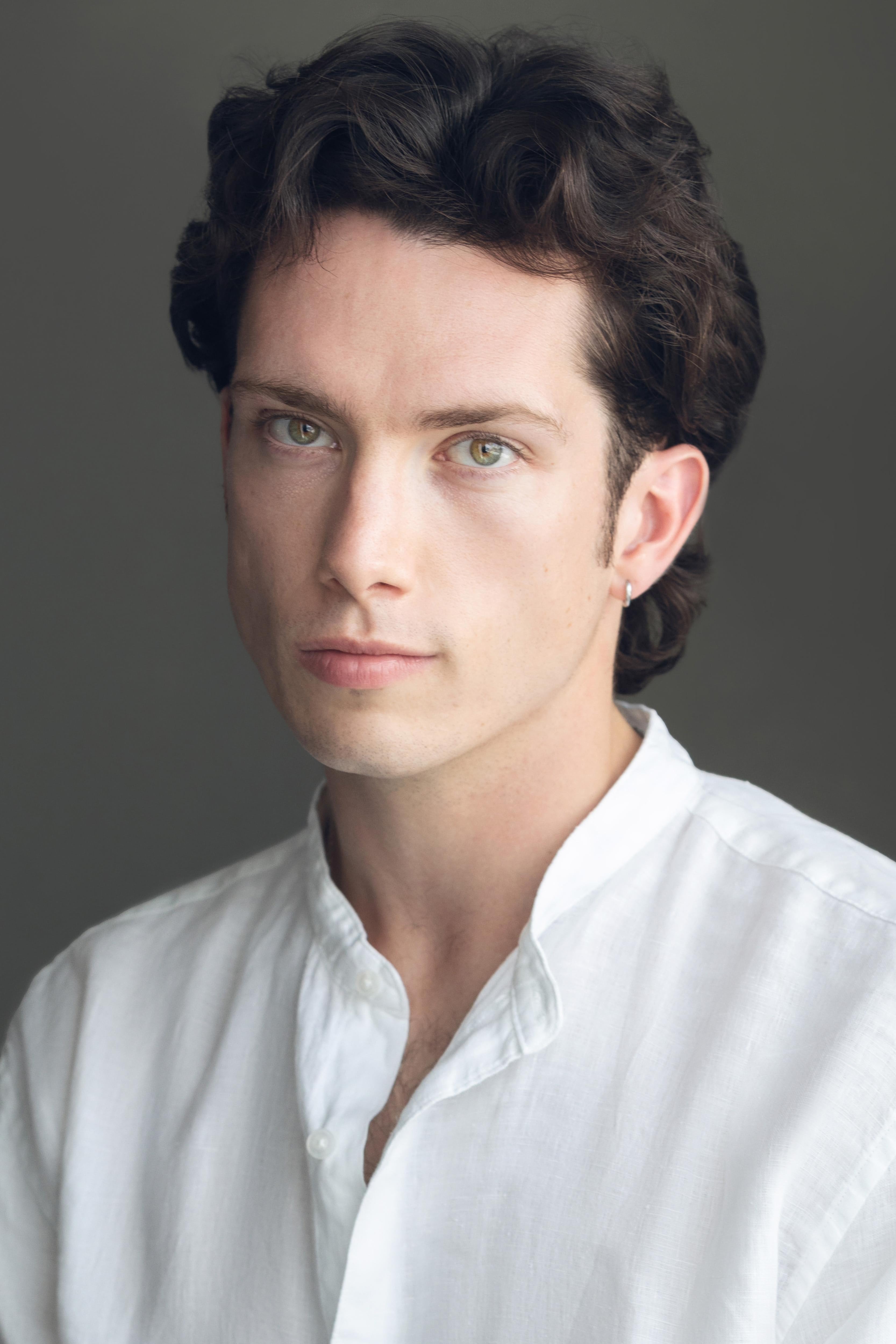 actor Dylan Reeves-Fellows large photo