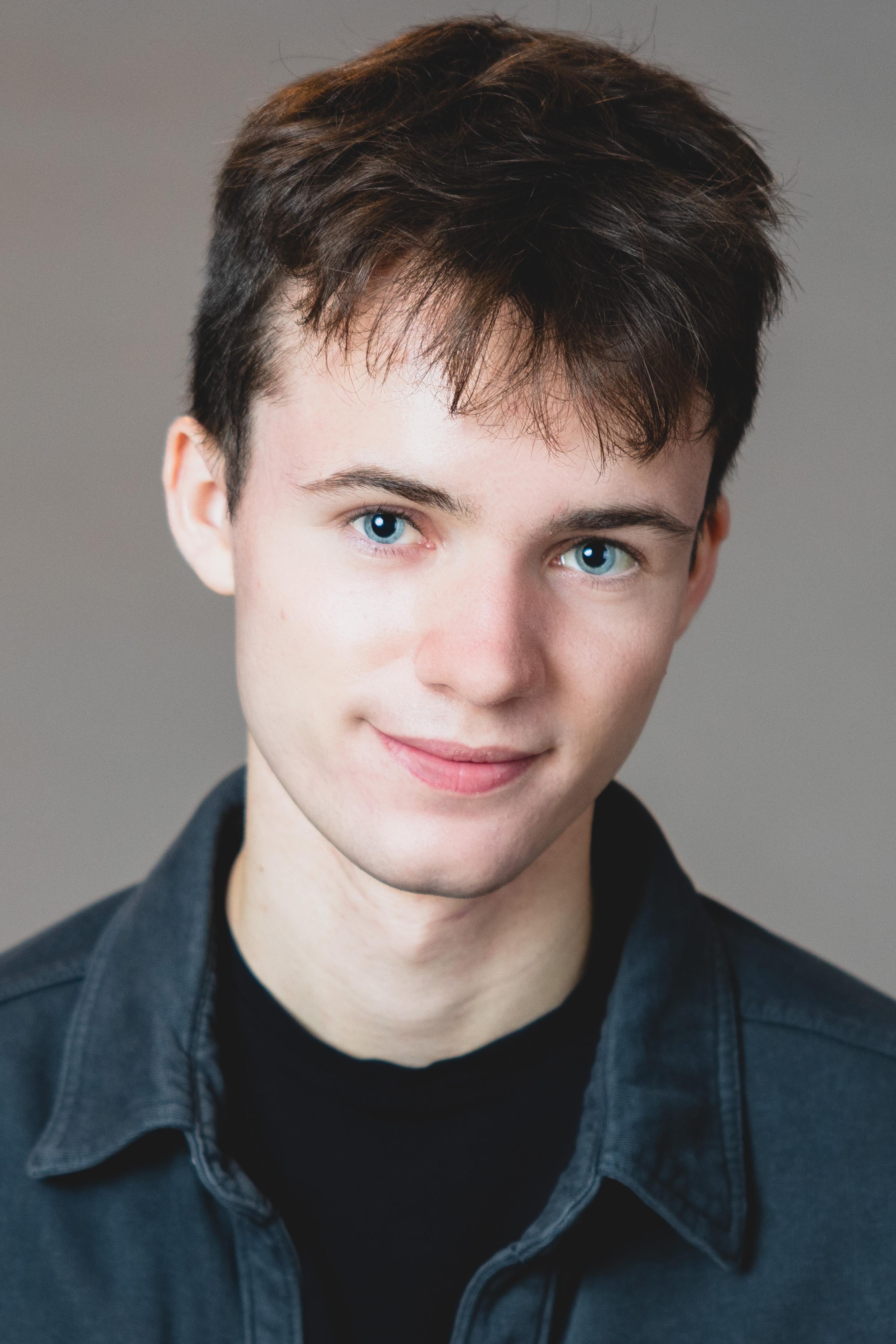 actor Aiden Glenn large photo