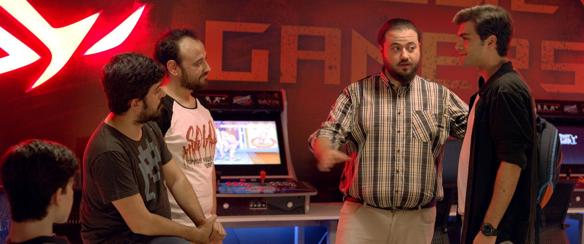 actor Gürbey Ileri large photo