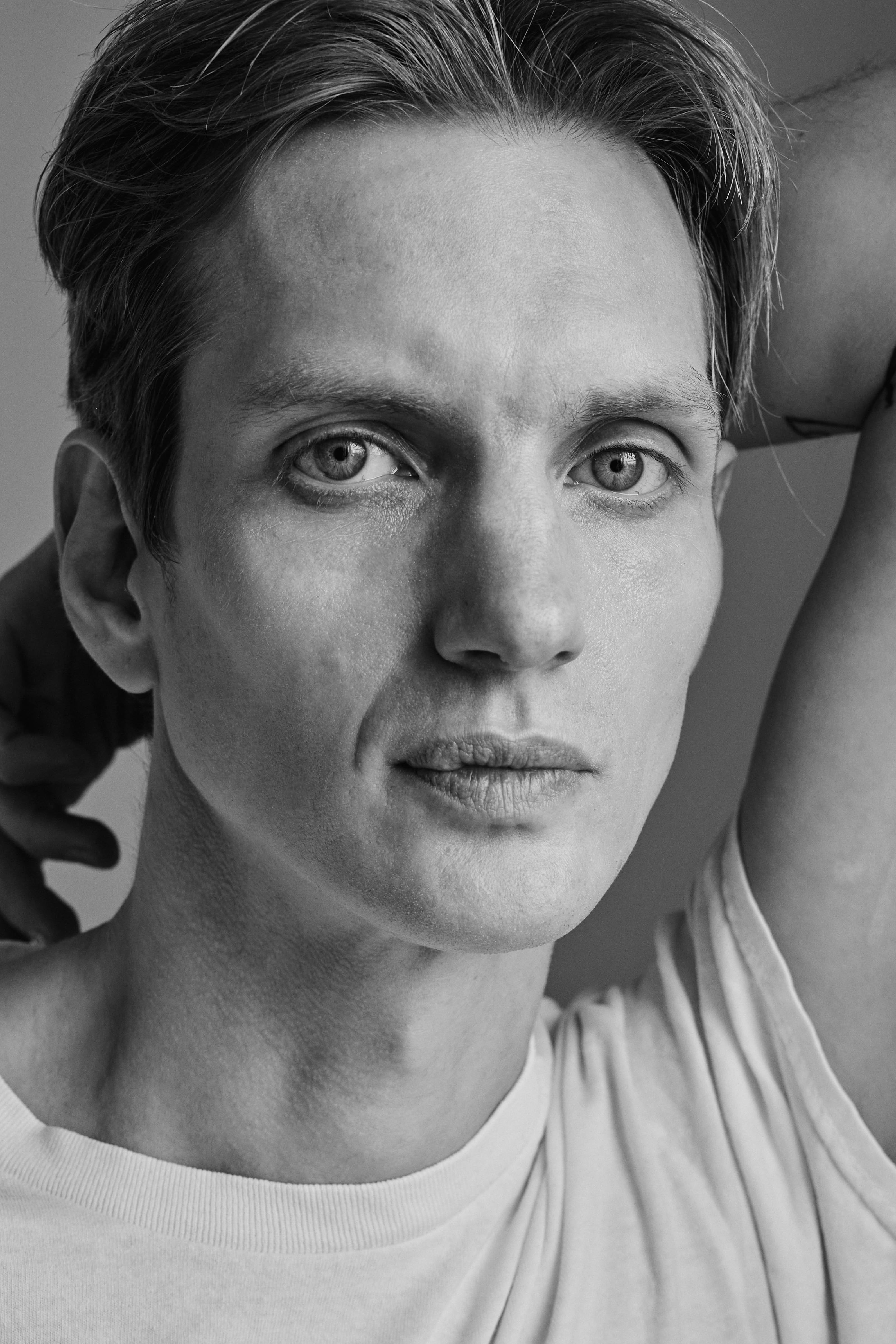 actor Paul Boche large photo