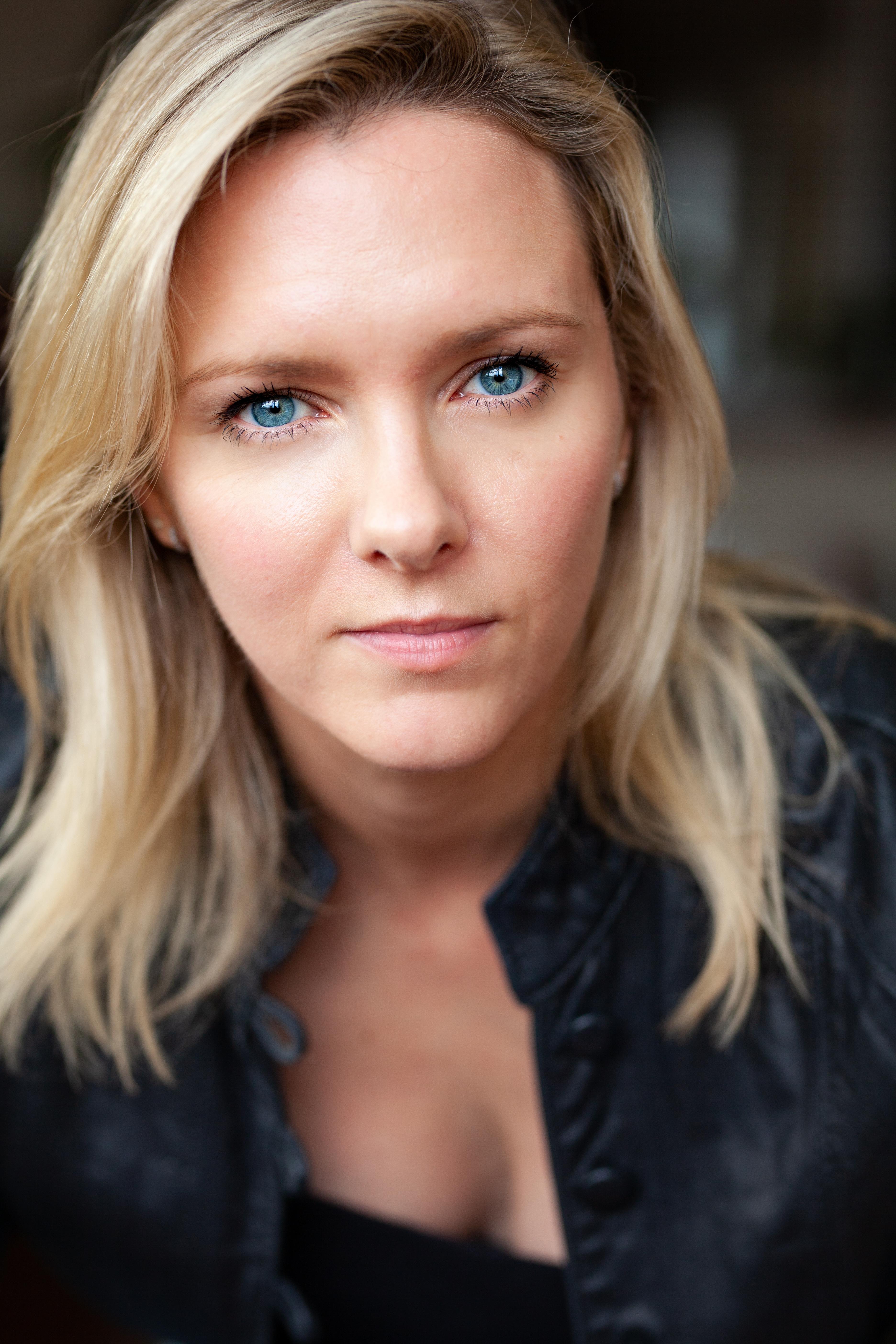 actor Laura Jane Benson large photo