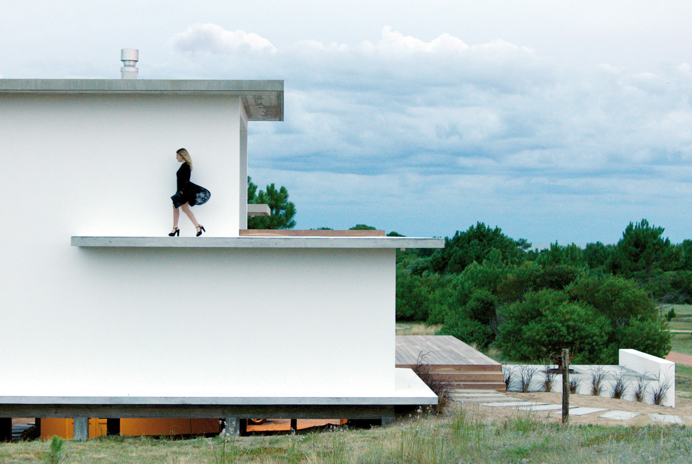 actor Laila Maltz large photo