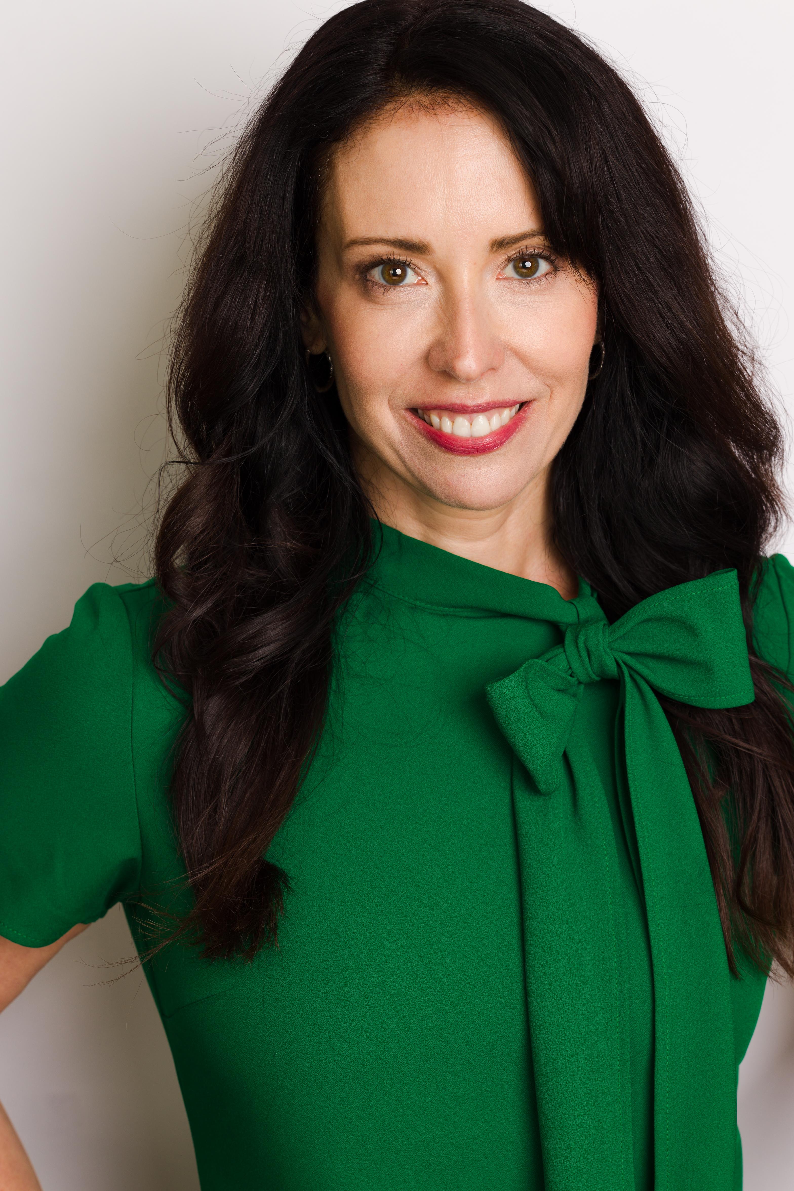 actor Leah Verrill large photo