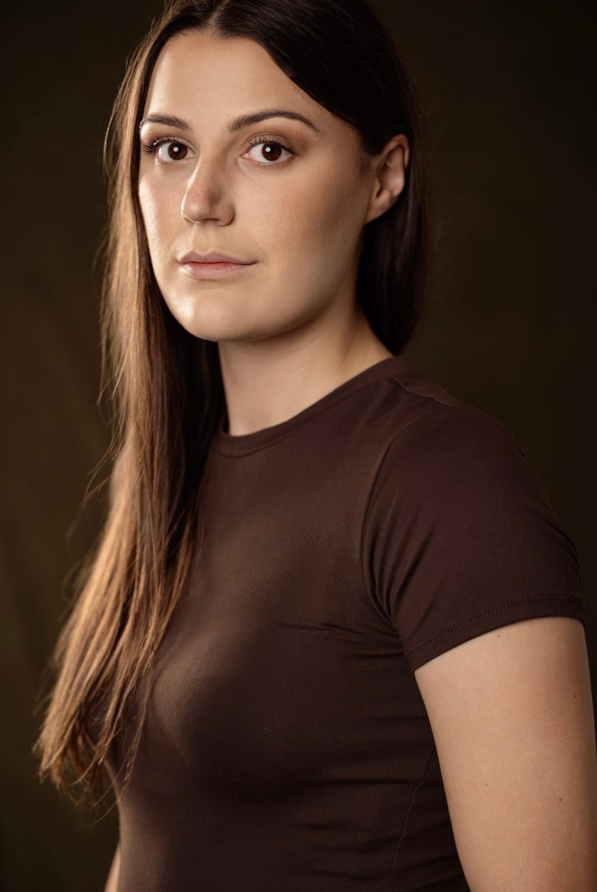 actor Lucy Bowden large photo