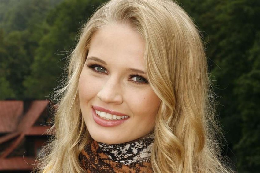 actor Natalia Rybicka large photo