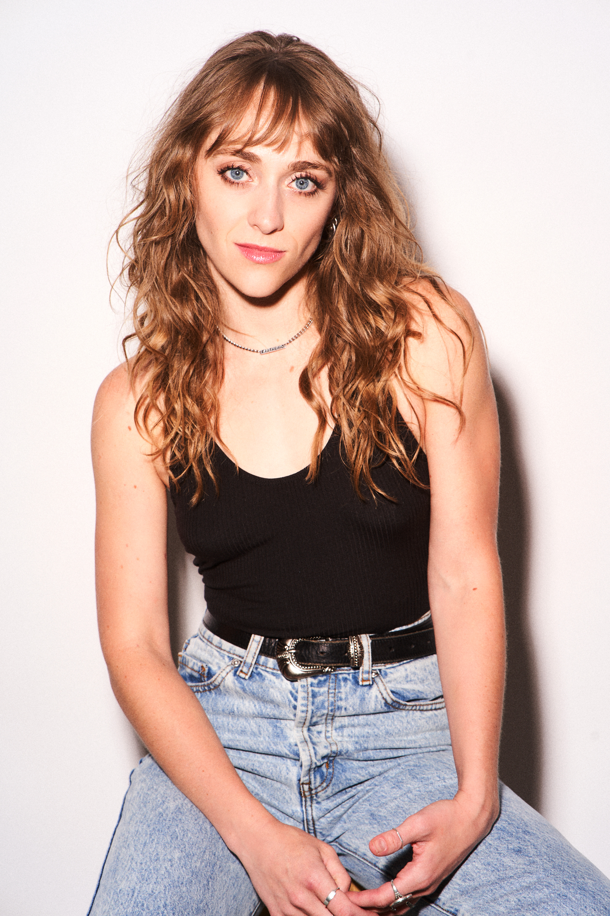 actor Allie-Rae Treharne large photo