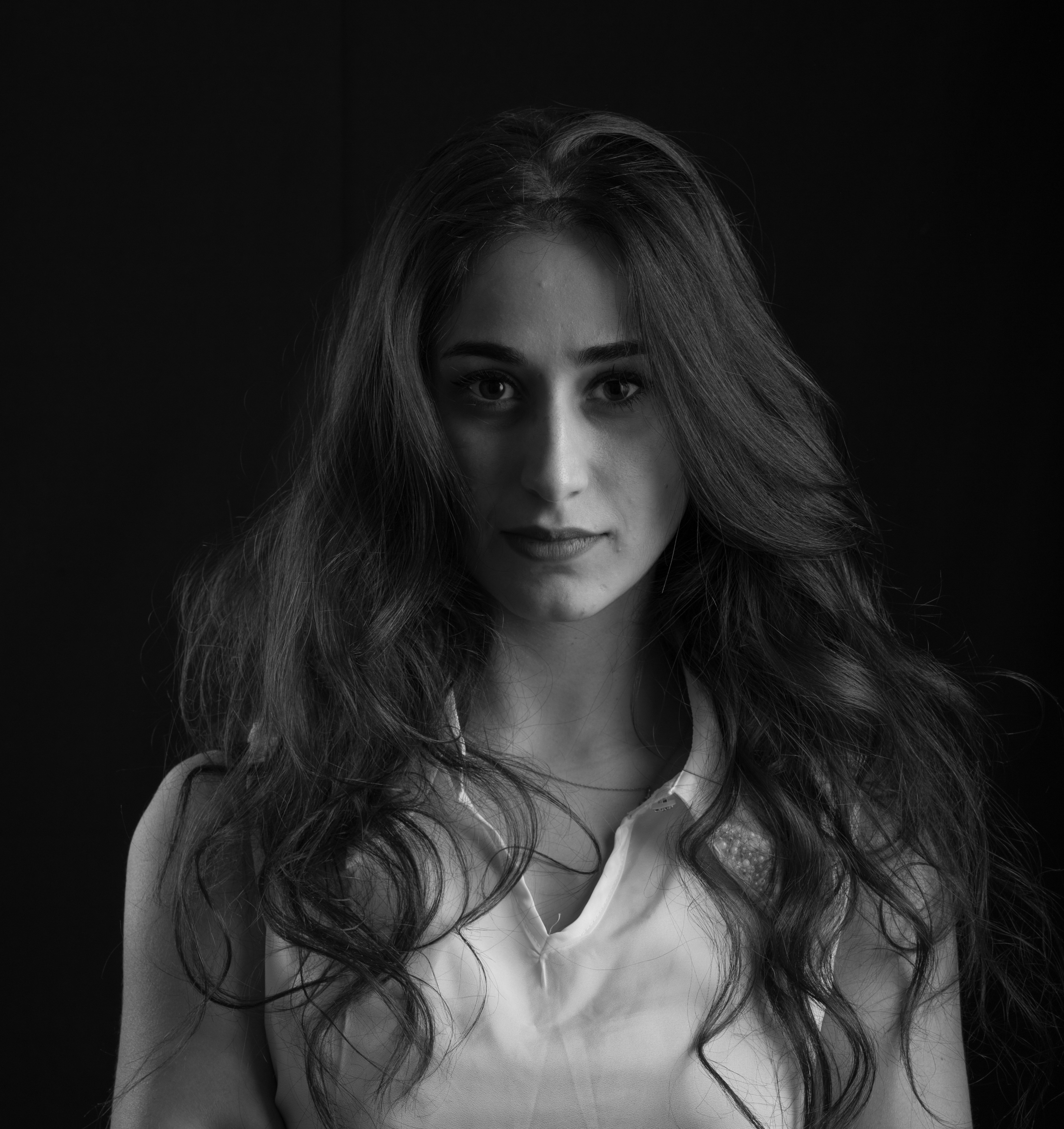 actor Maria Zreik large photo