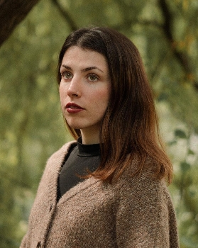 actor Ariane L'Heureux large photo