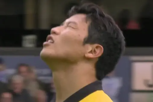 [Highlights] Huang Xican cuts inside and fires a long shot, fails to keep it down, ball goes into the stands