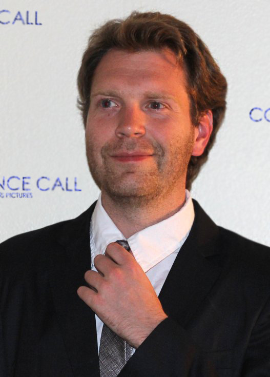 actor John Karas large photo