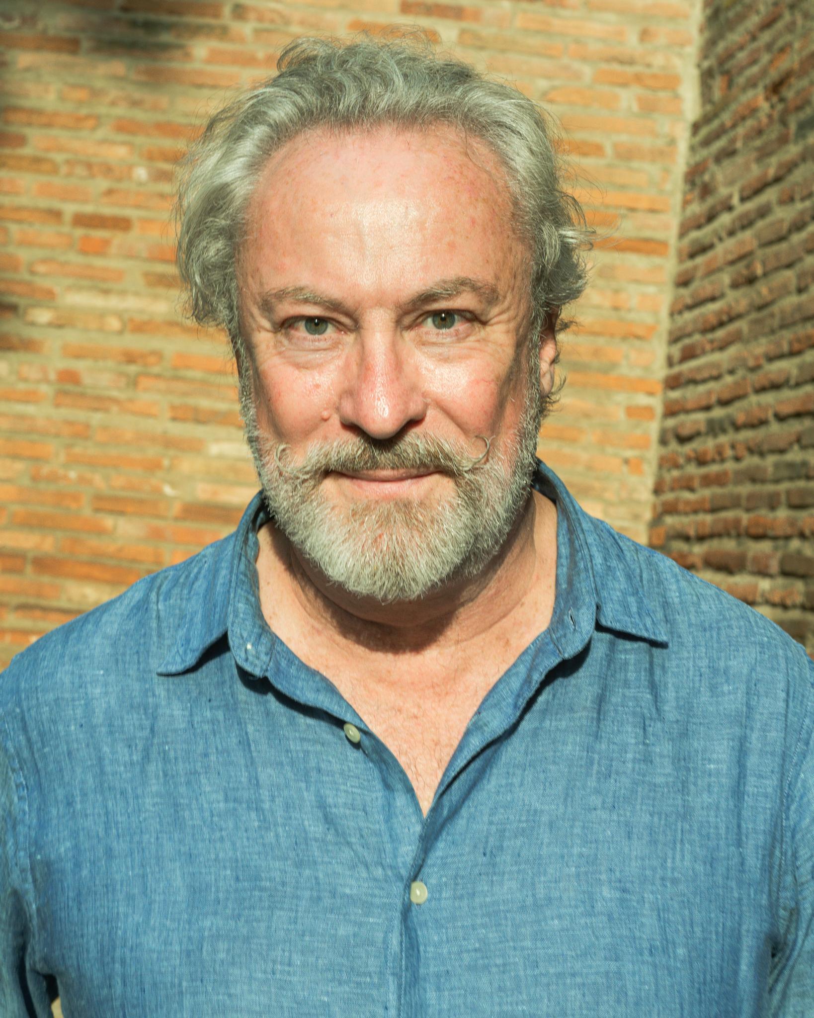 actor Luc Bierme large photo