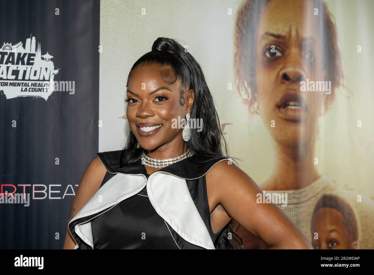 actor Monica Davis large photo