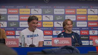 Izbornik Dalić i kapetan Modrić na konferenciji za medije u Pragu