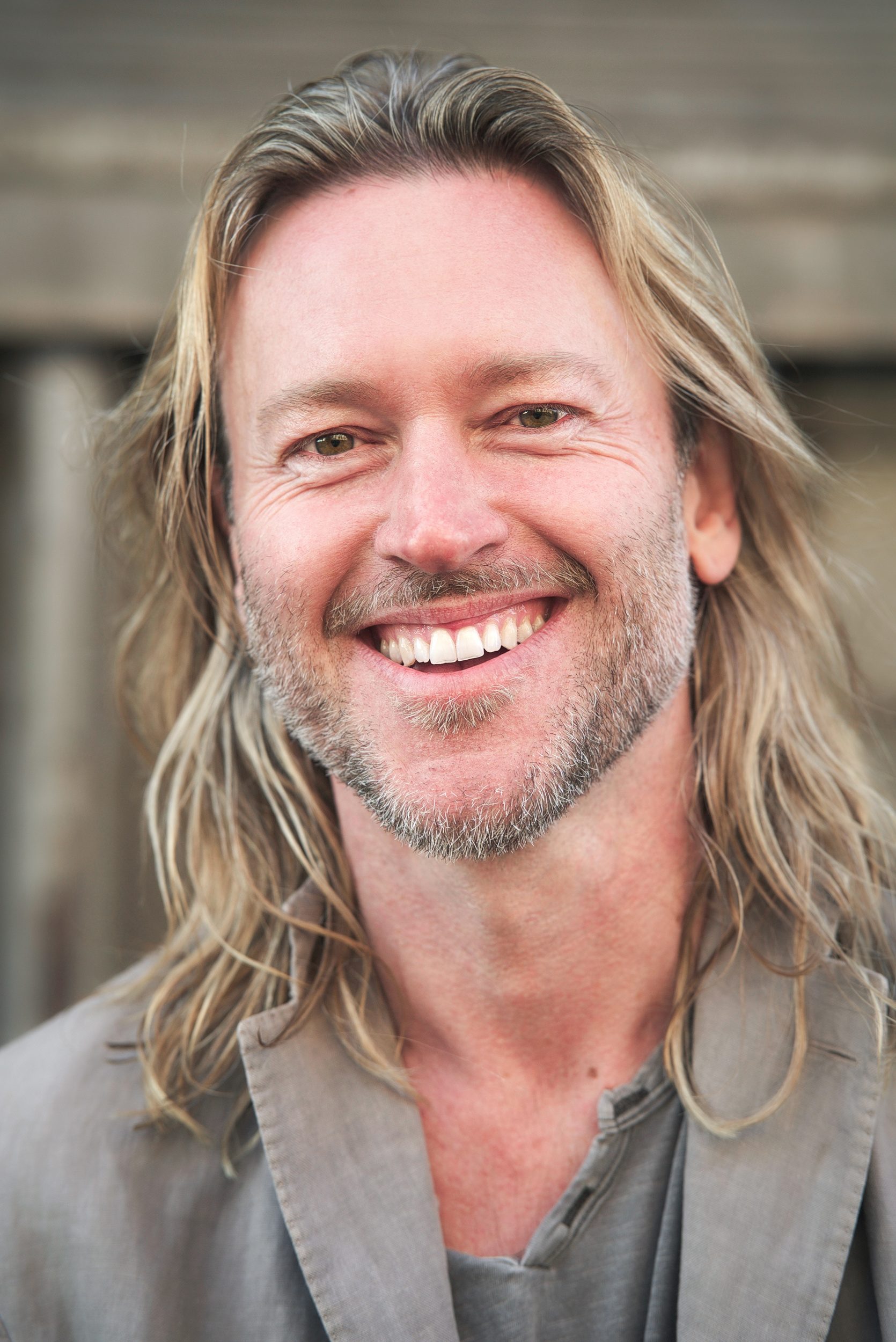 actor Zen Ledden large photo